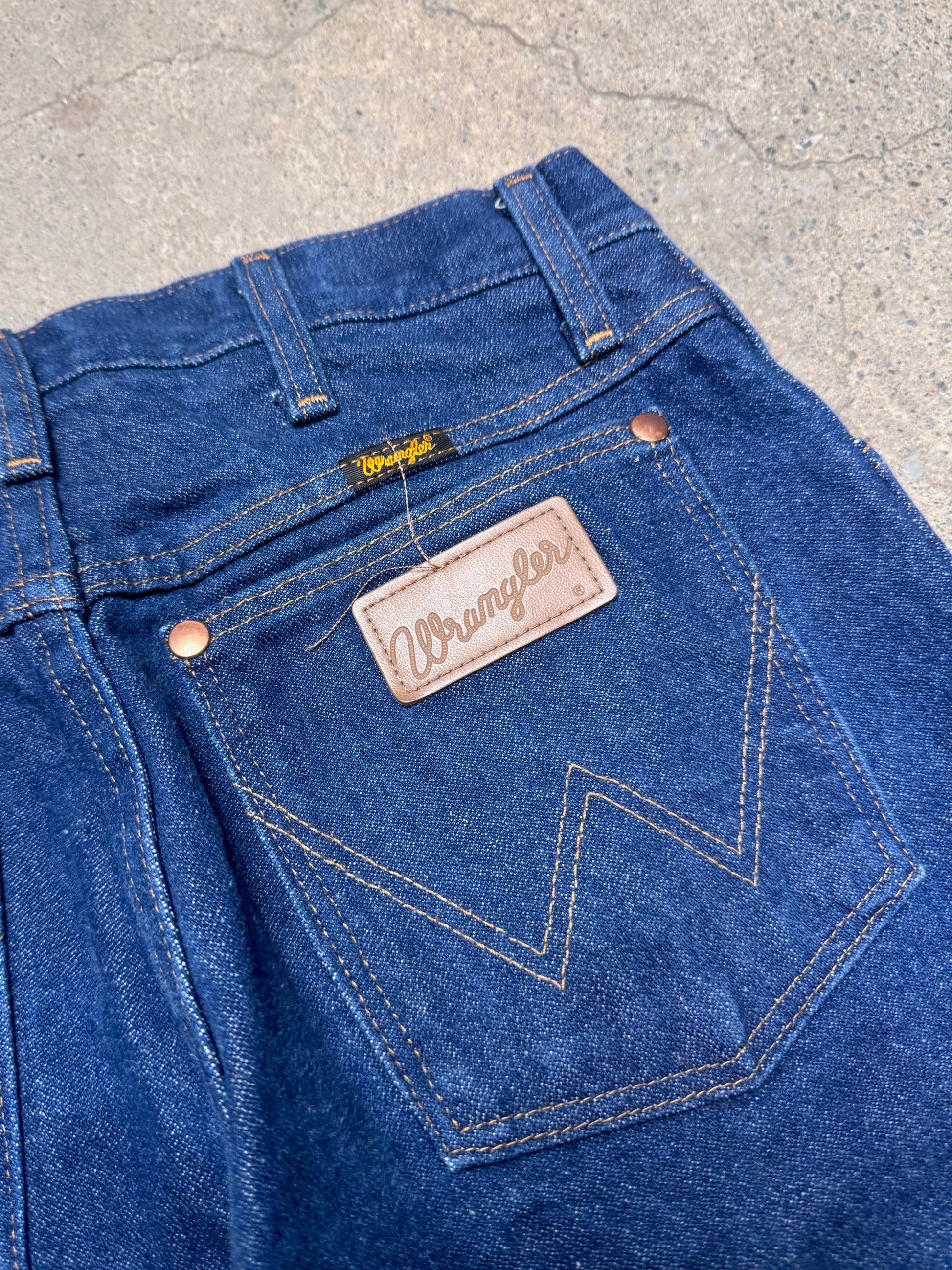 Wrangler Classic Denim Jeans (M)