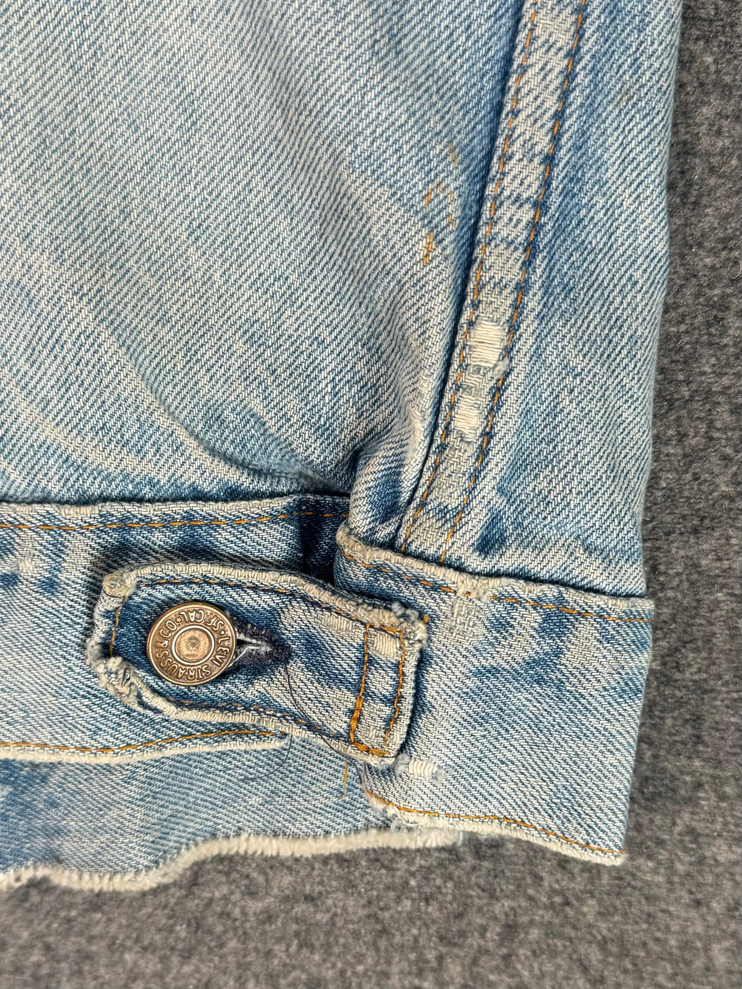 1980s - "Biker Cut" Levis Red Tab Type III Cut Trucker Jacket