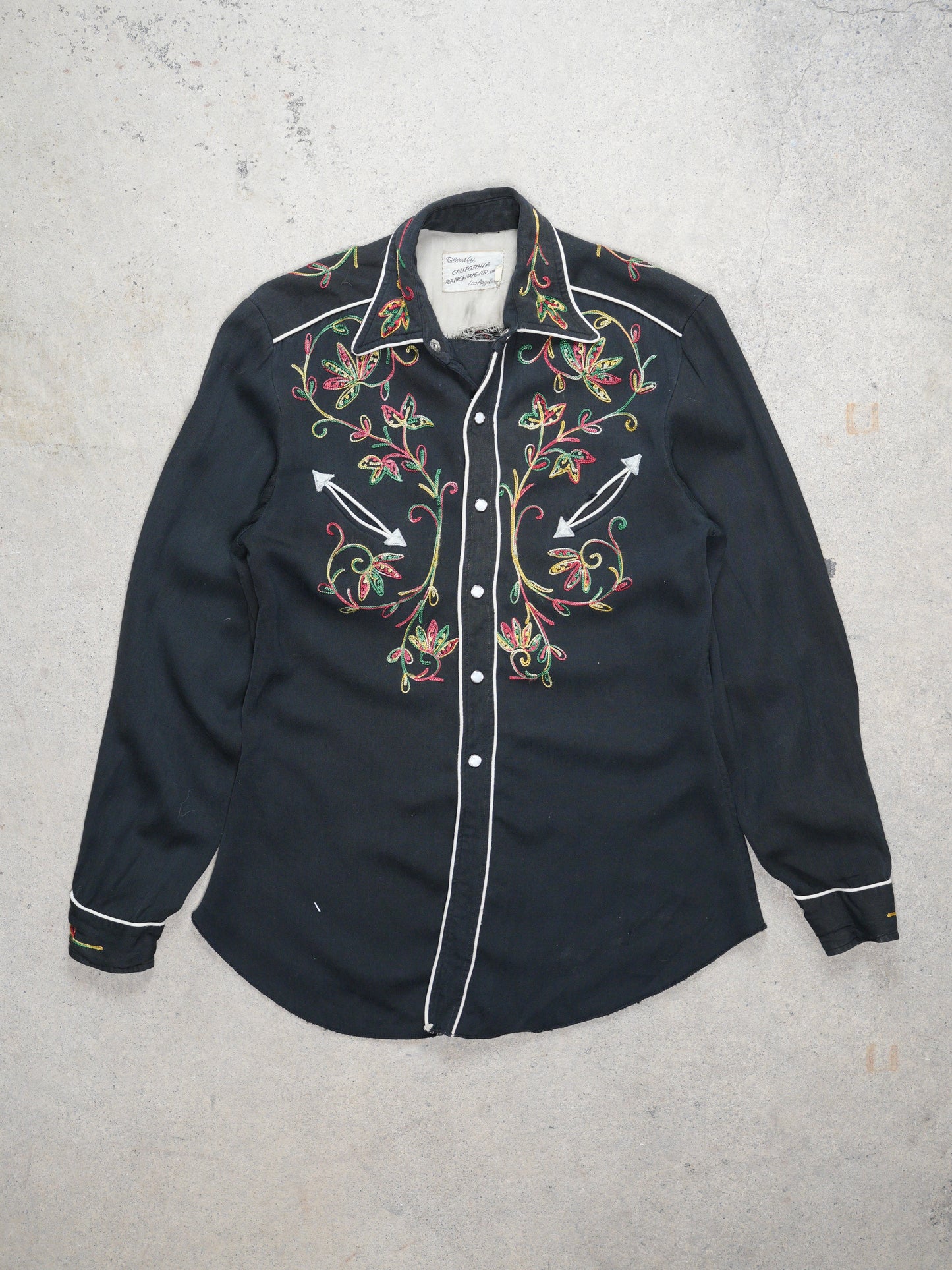 California ranchwear Embroidered Western Shirt (S)