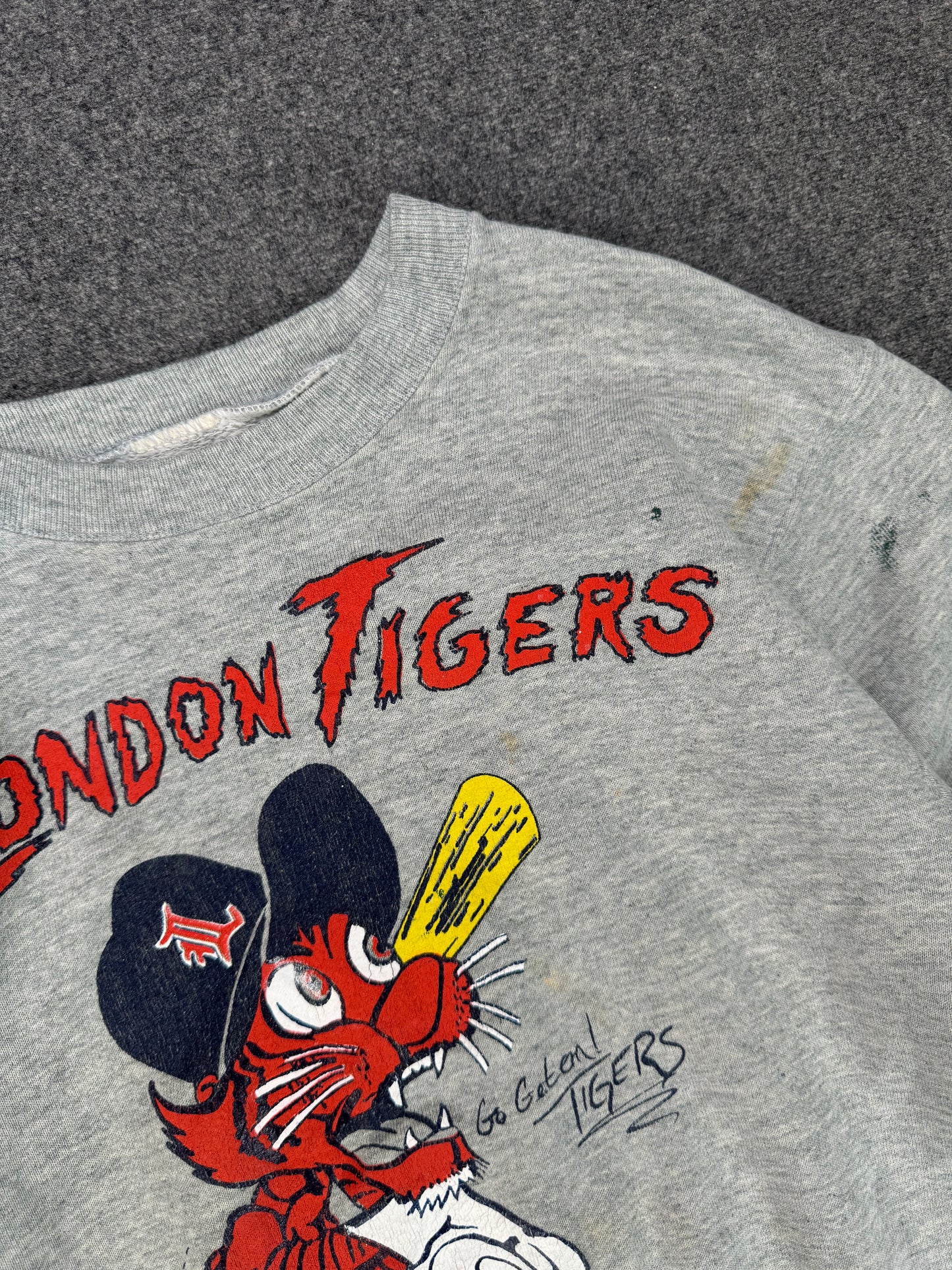 1970s - London Tigers Cartoon Graphic Crewneck Sweatshirt