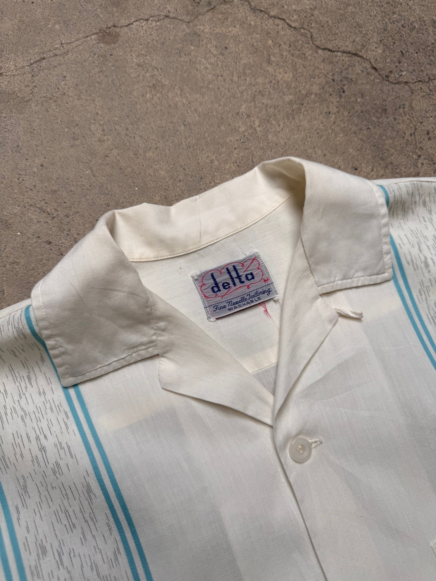 1960S - DELTA BRAND SHORT SLEEVE SHIRT
