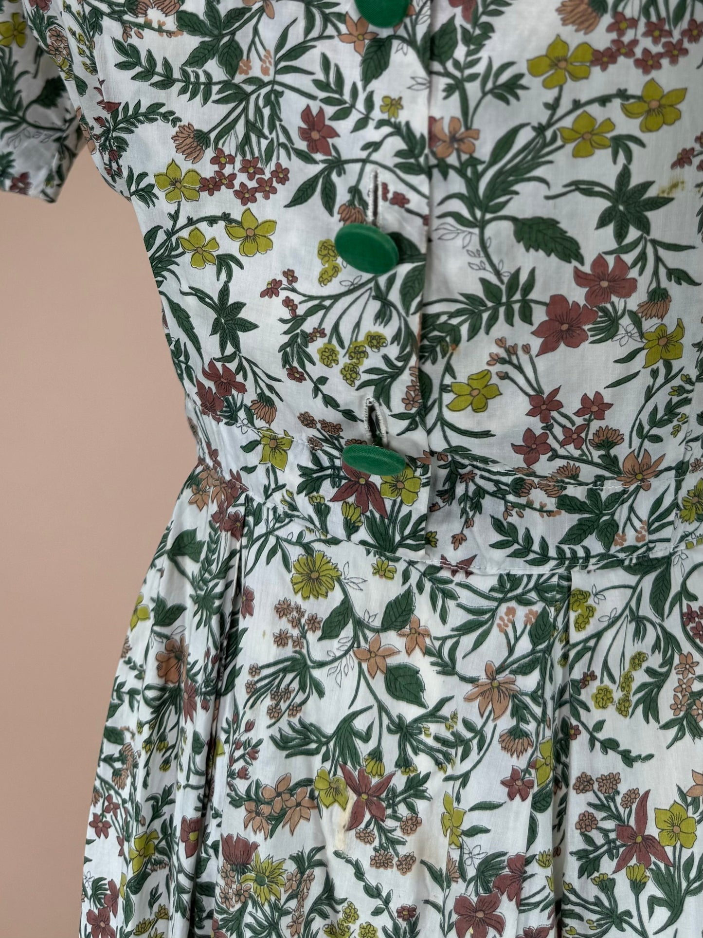 Vintage 1940s-50s | Autumn Floral Day Dress w/ Bakelite Buttons