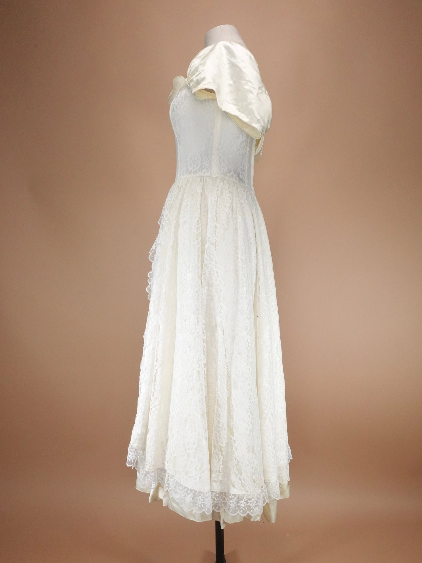 Vintage 1970s | Gunne Sax "Romantic Renaissance" Wedding Dress