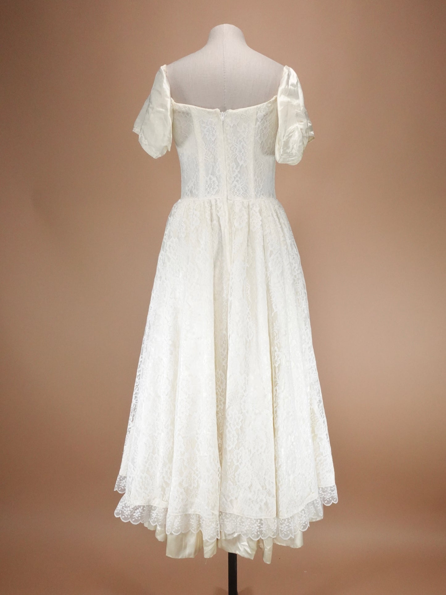 Vintage 1970s | Gunne Sax "Romantic Renaissance" Wedding Dress