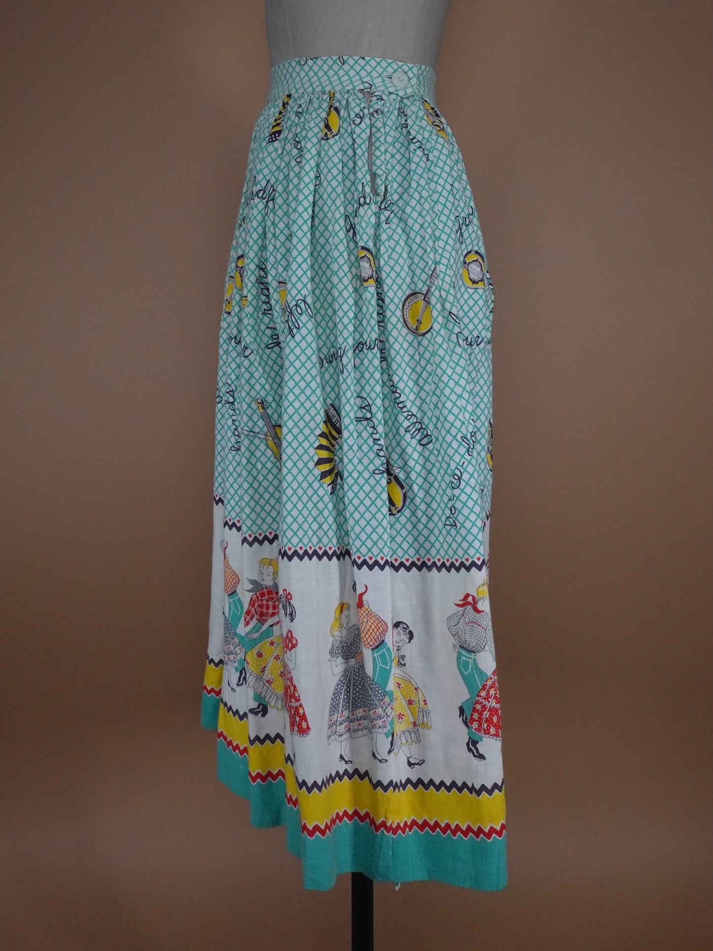 1950s - Do Ce Do Swing Your Partner Allemande Dancing Circle Skirt