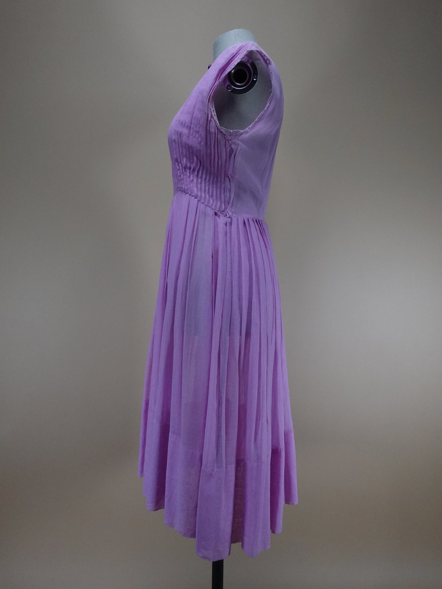 1940s/50s - Lavender Frocked Sleeveless Midi Dress