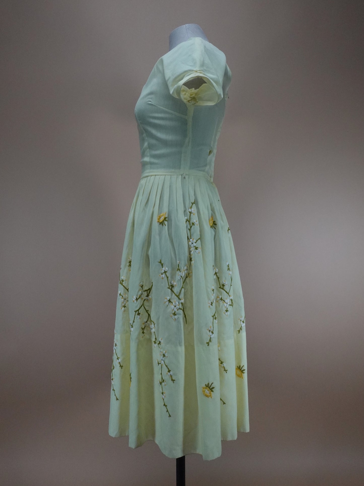 Vintage 1950s - Lemon Yellow Flower Embroidery Day Dress