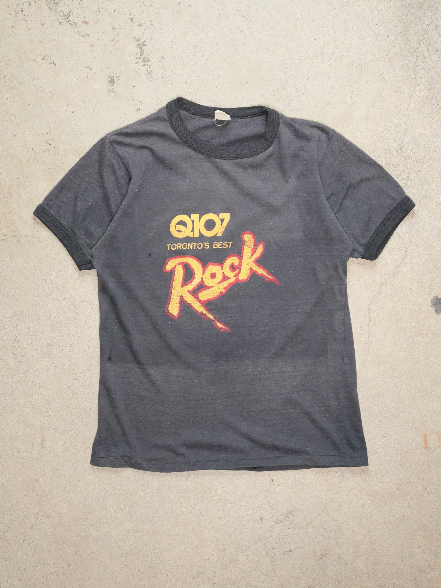 A WEAR Q107 Toronto's Best Rock T-Shirt (S)