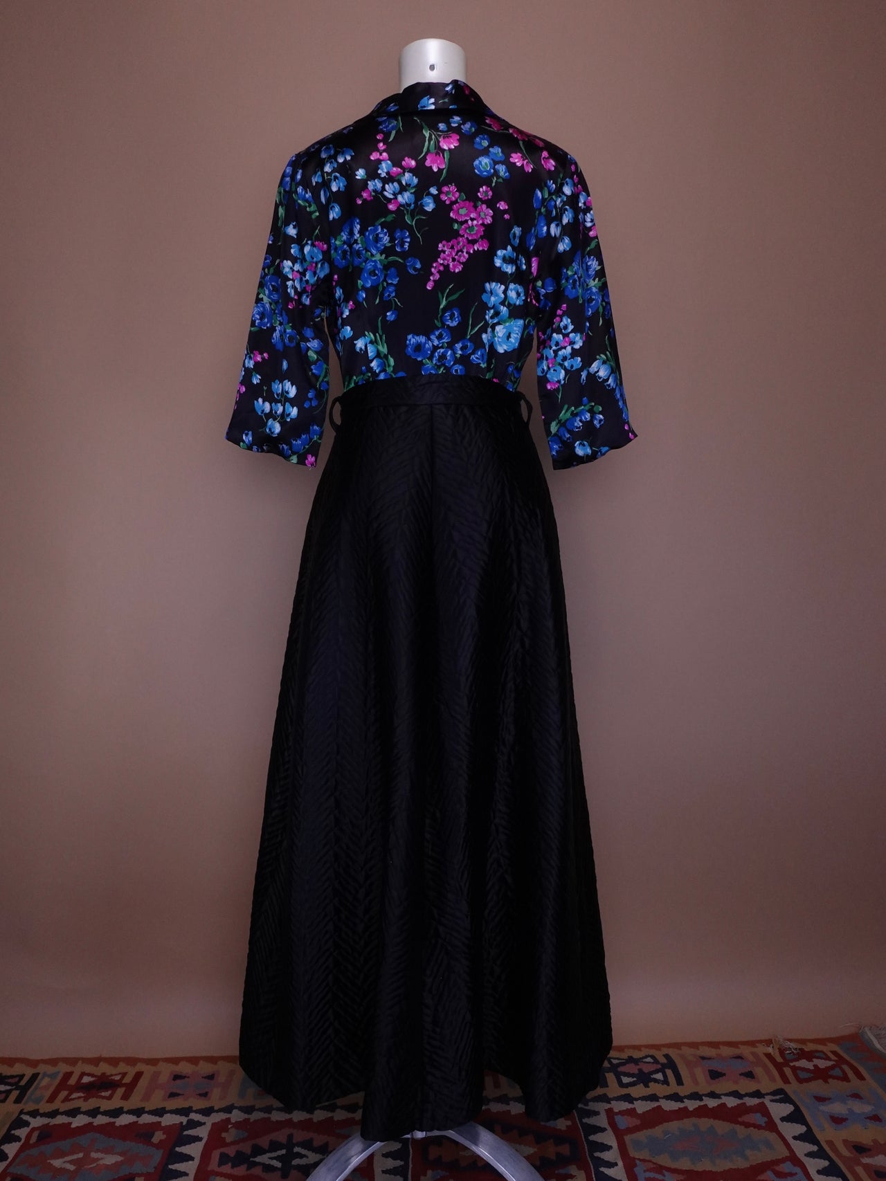 1970s/80s - Vanity Fair Floral Silk & Velvet Dressing Gown