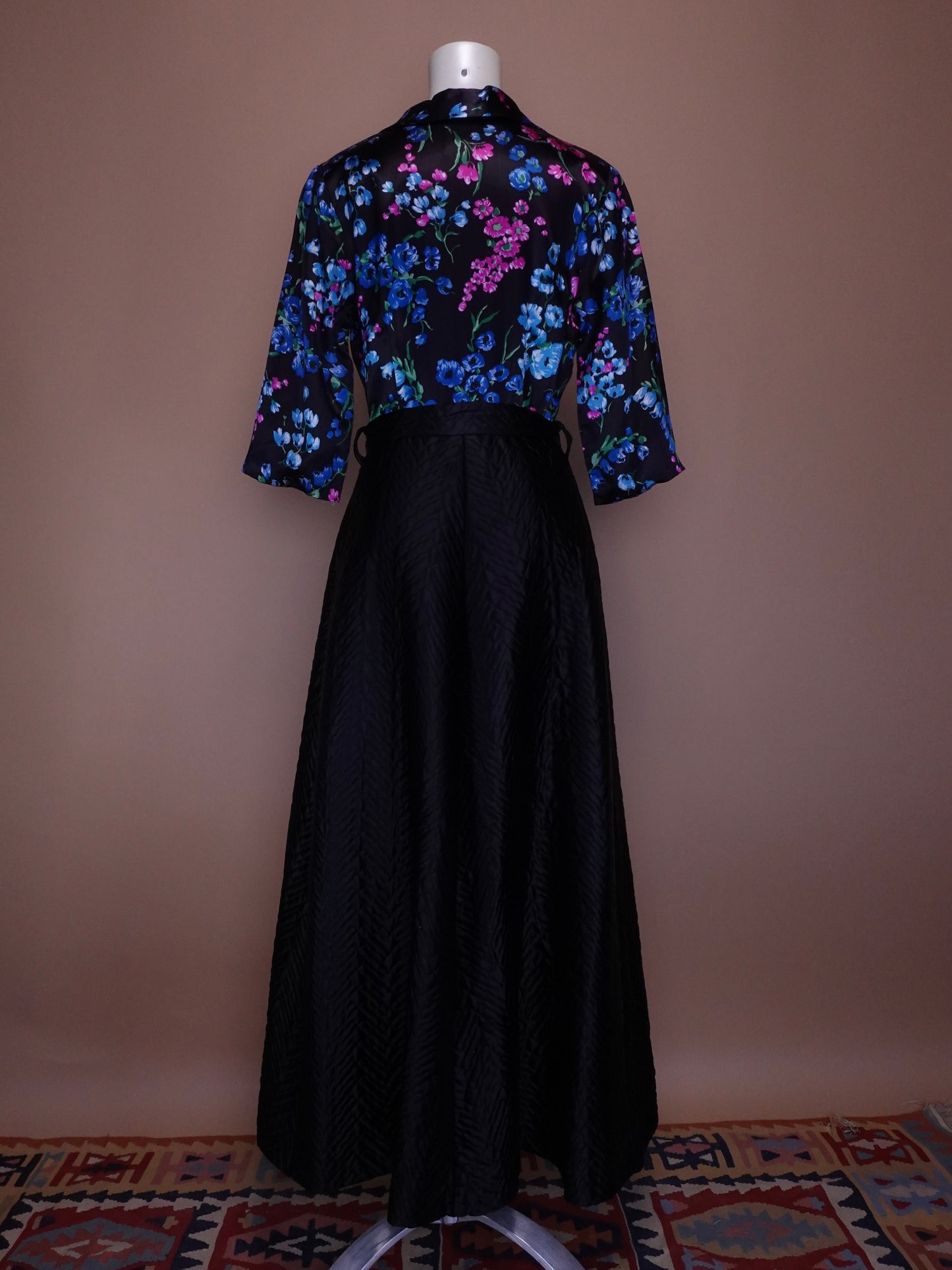 1970s/80s - Vanity Fair Floral Silk & Velvet Dressing Gown