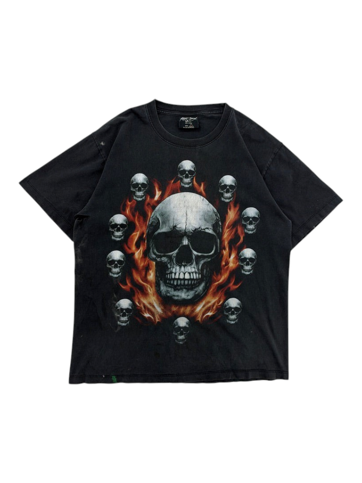 Exile Vintage black 2000s graphic t-shirt featuring a large central skull surrounded by smaller skulls and flames.