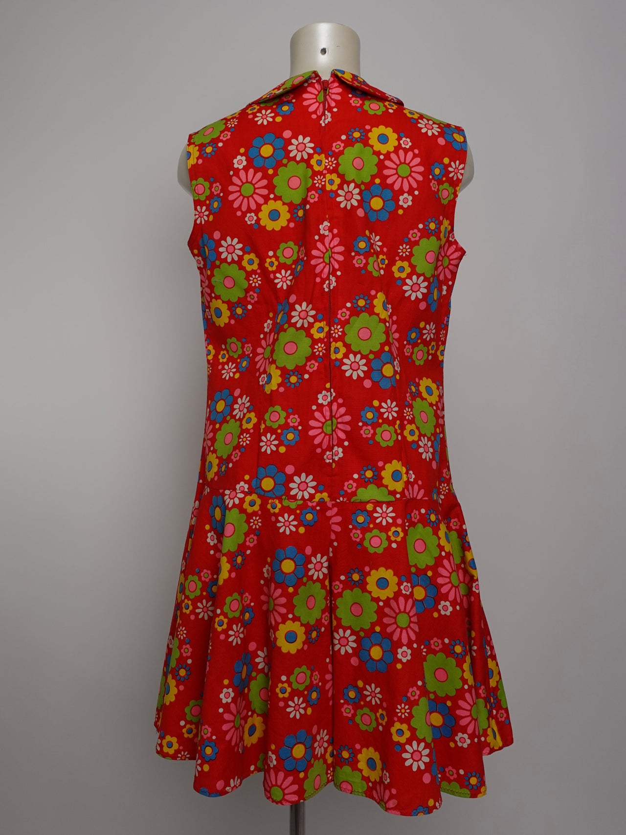1960S -FLOWER POWER SLEEVLESS ROMPER