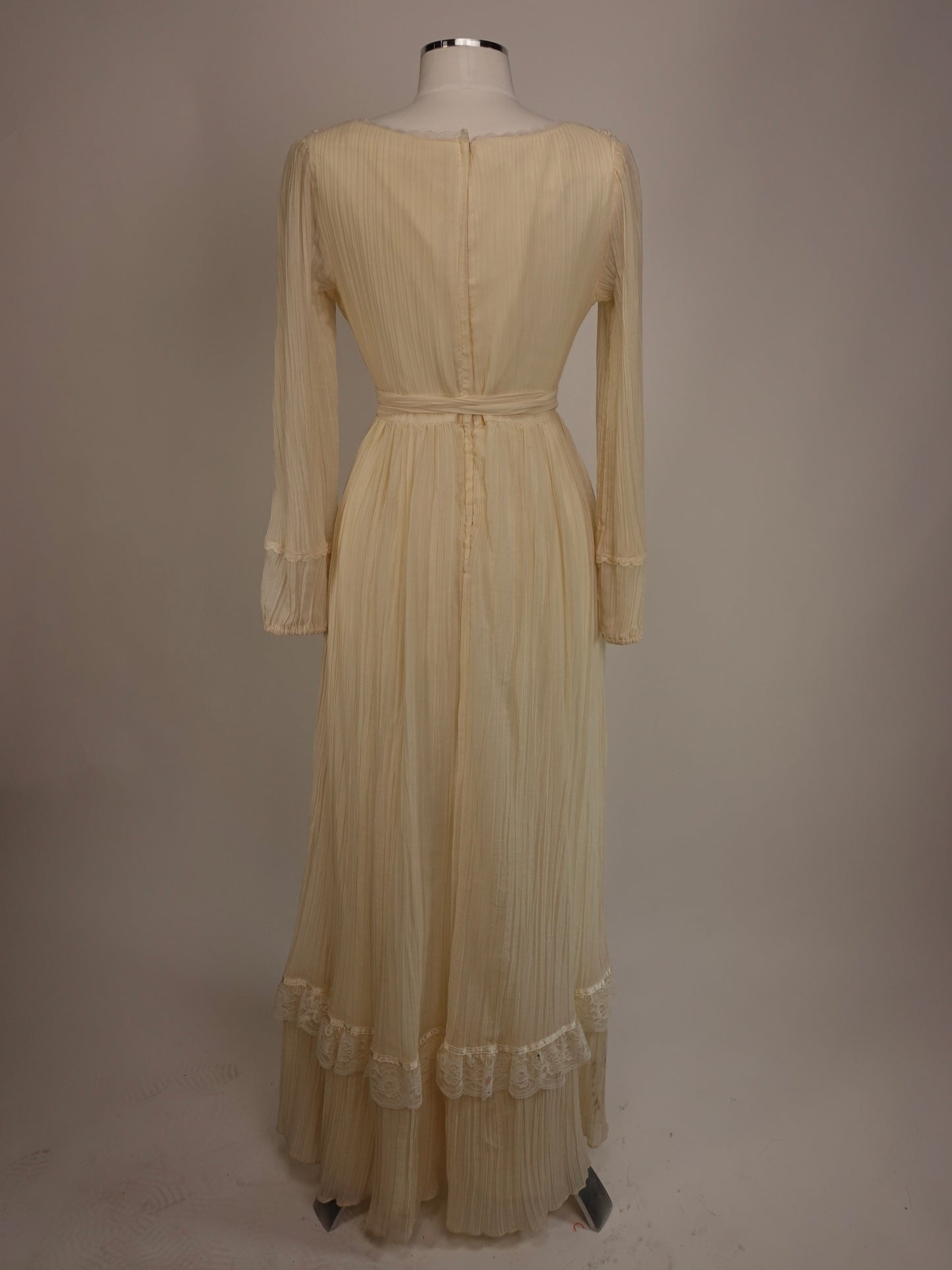 1970S - GUNNE SAX STYLE SHEER LACE DRESS