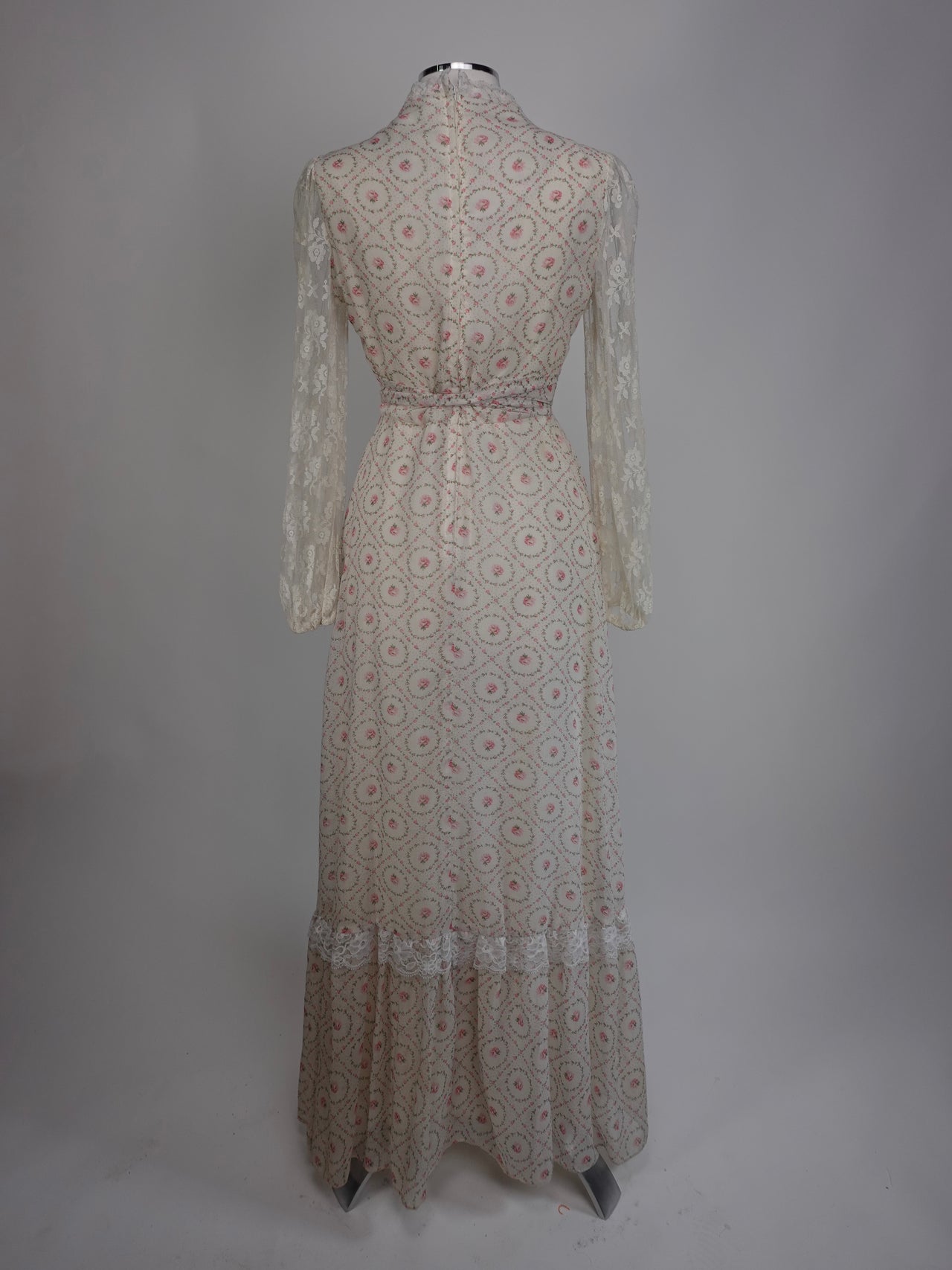 1970S - PRARIE GIRL LACE GUNNE SAX STYLE DRESS