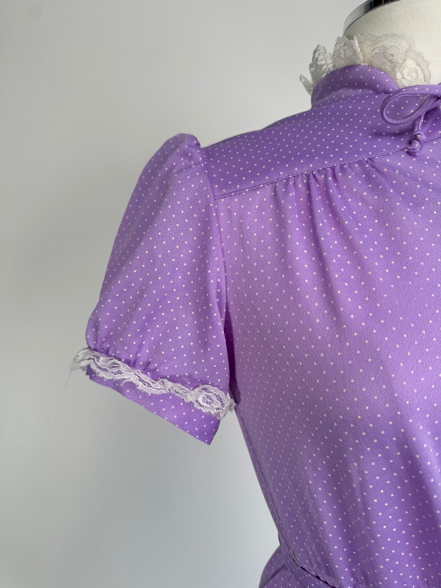 1970S - PURPLE MICRO DOT LACE TRIM SQUARE DANCING DRESS