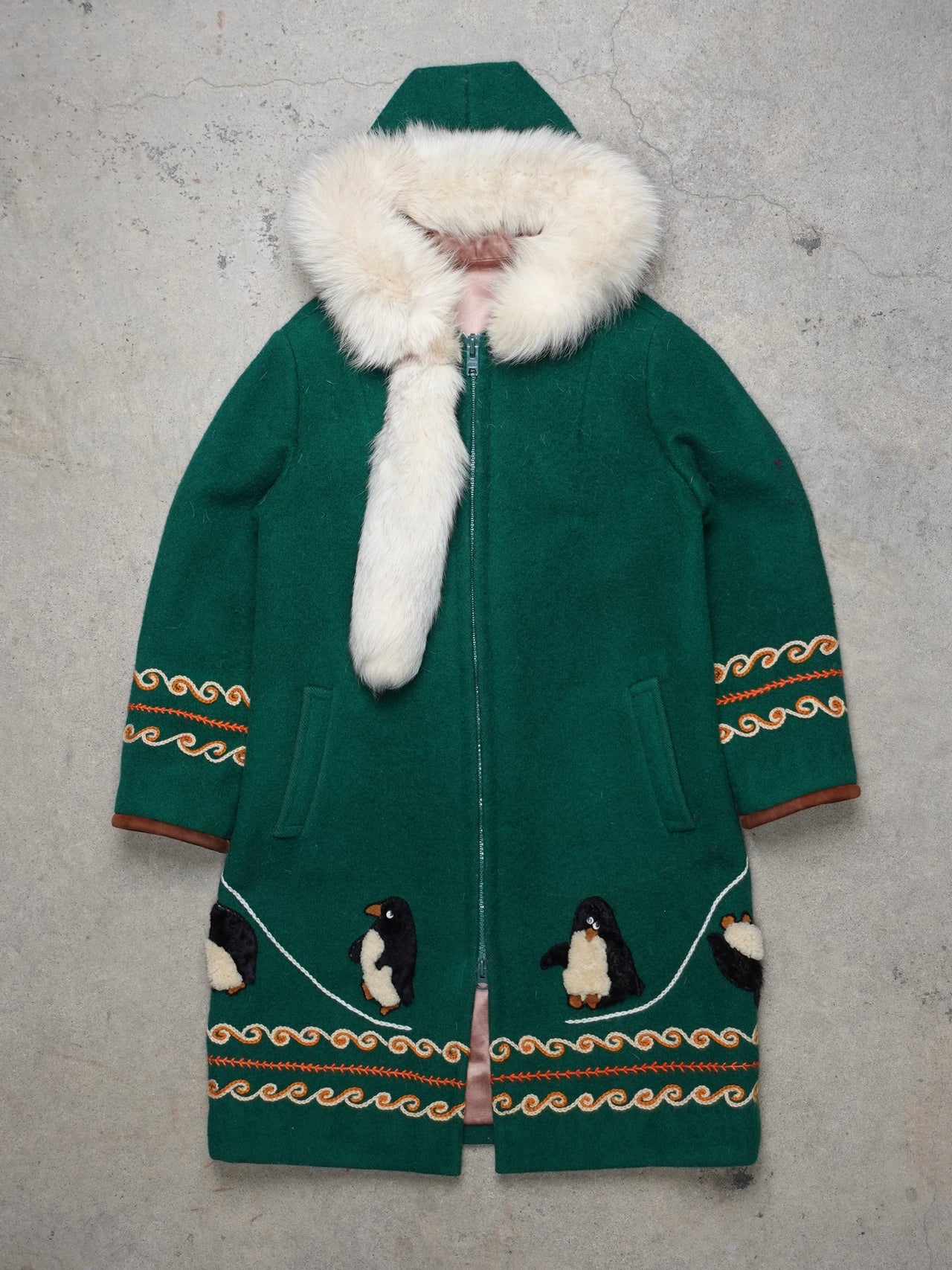 Vintage 1960s/70s Inuit Wool Duffle Parka Penguin Motif