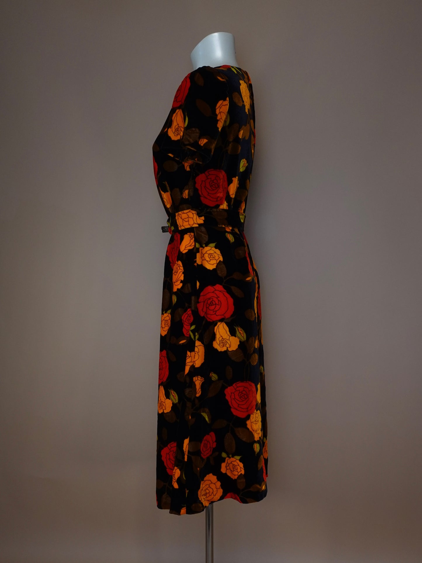 1970S - BELTED FLOWER POWER MIDI DRESS