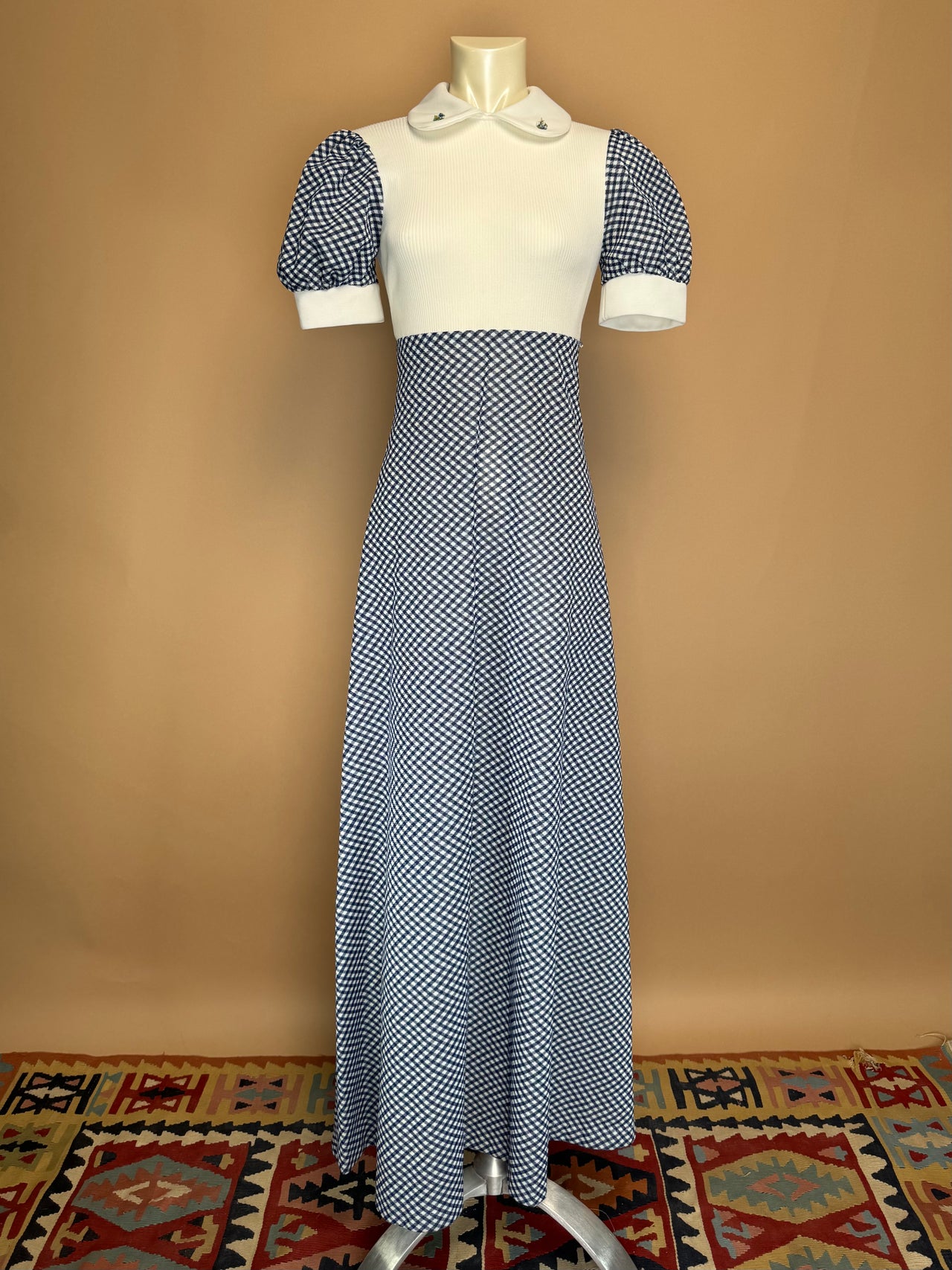 1970s - Gingham Pattern Hand Embroidered Collar Detailing Dress
