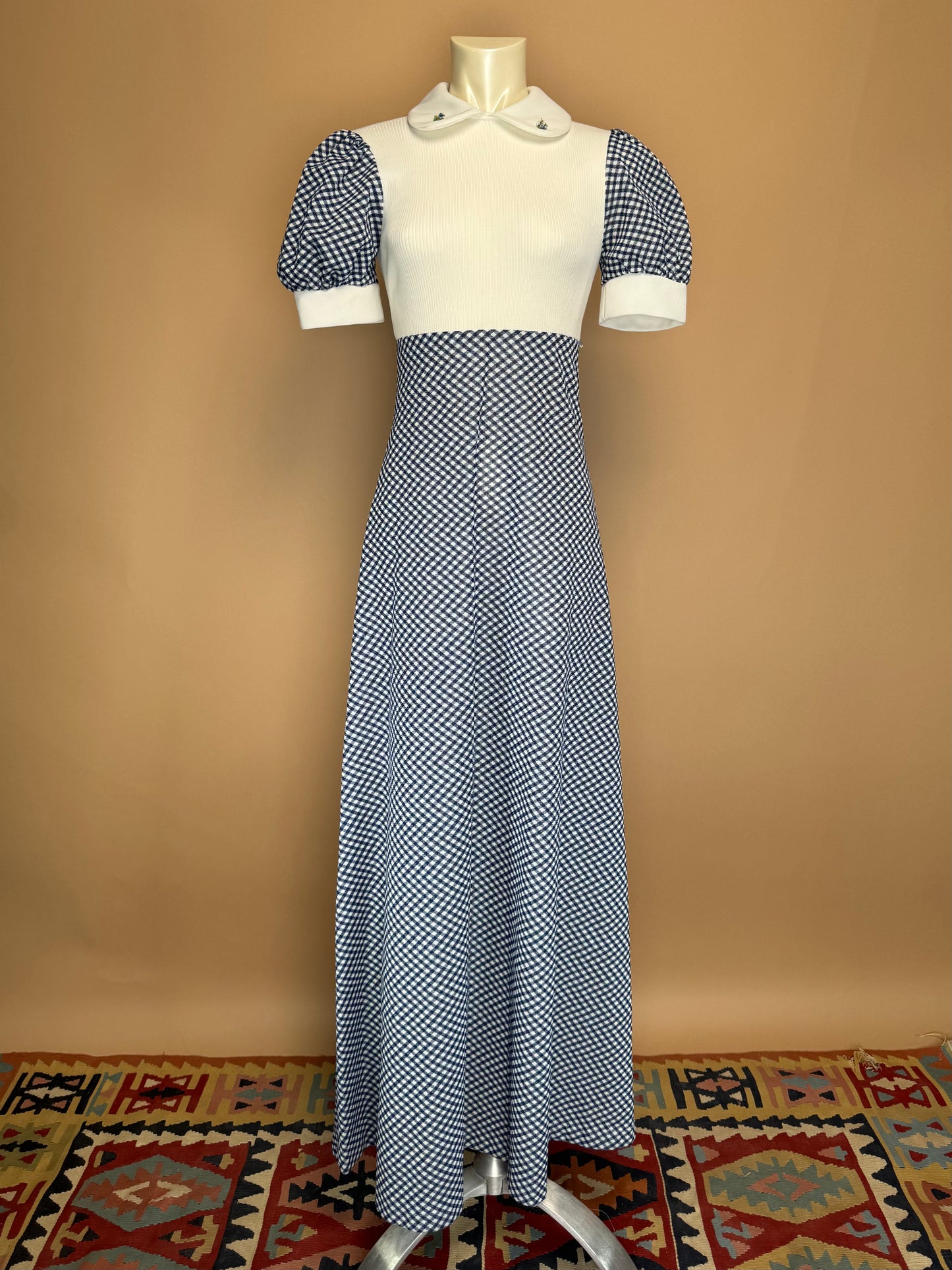 1970s - Gingham Pattern Hand Embroidered Collar Detailing Dress