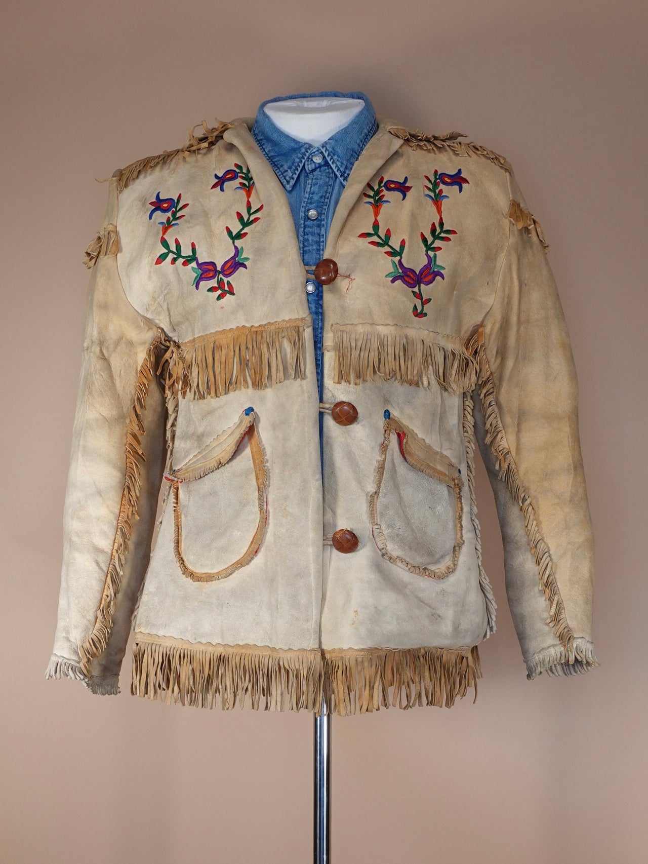Vintage 1940s - Cree First Nations Hand Made Hand Embroidered Buckskin Fringe Jacket