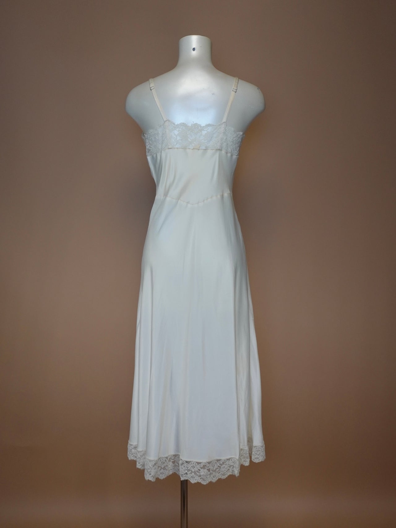 Vintage 1940s - Ivory Silk Satin Night Gown With Lace Bust Detailing