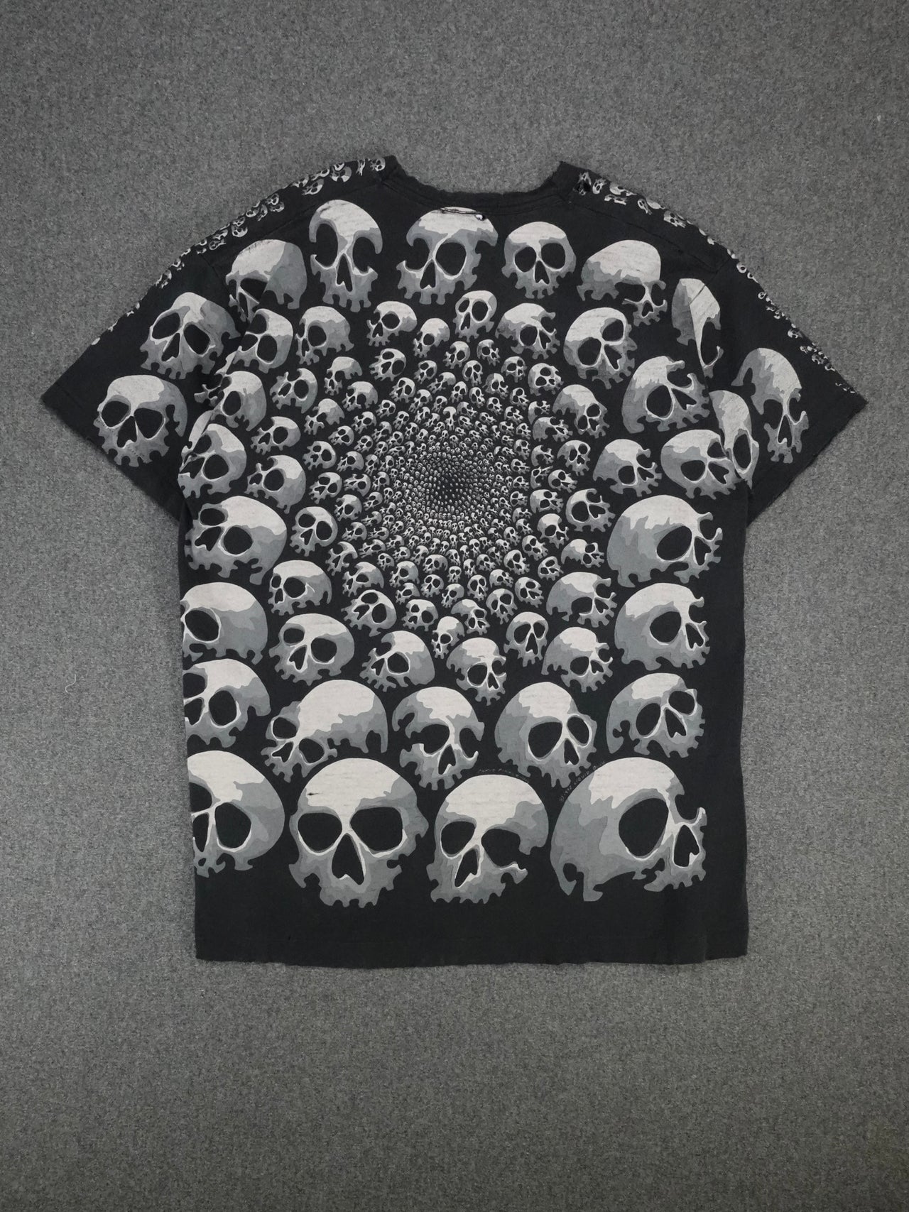 Vintage 1990s - Liquid Blue AOP Skull T-Shirt