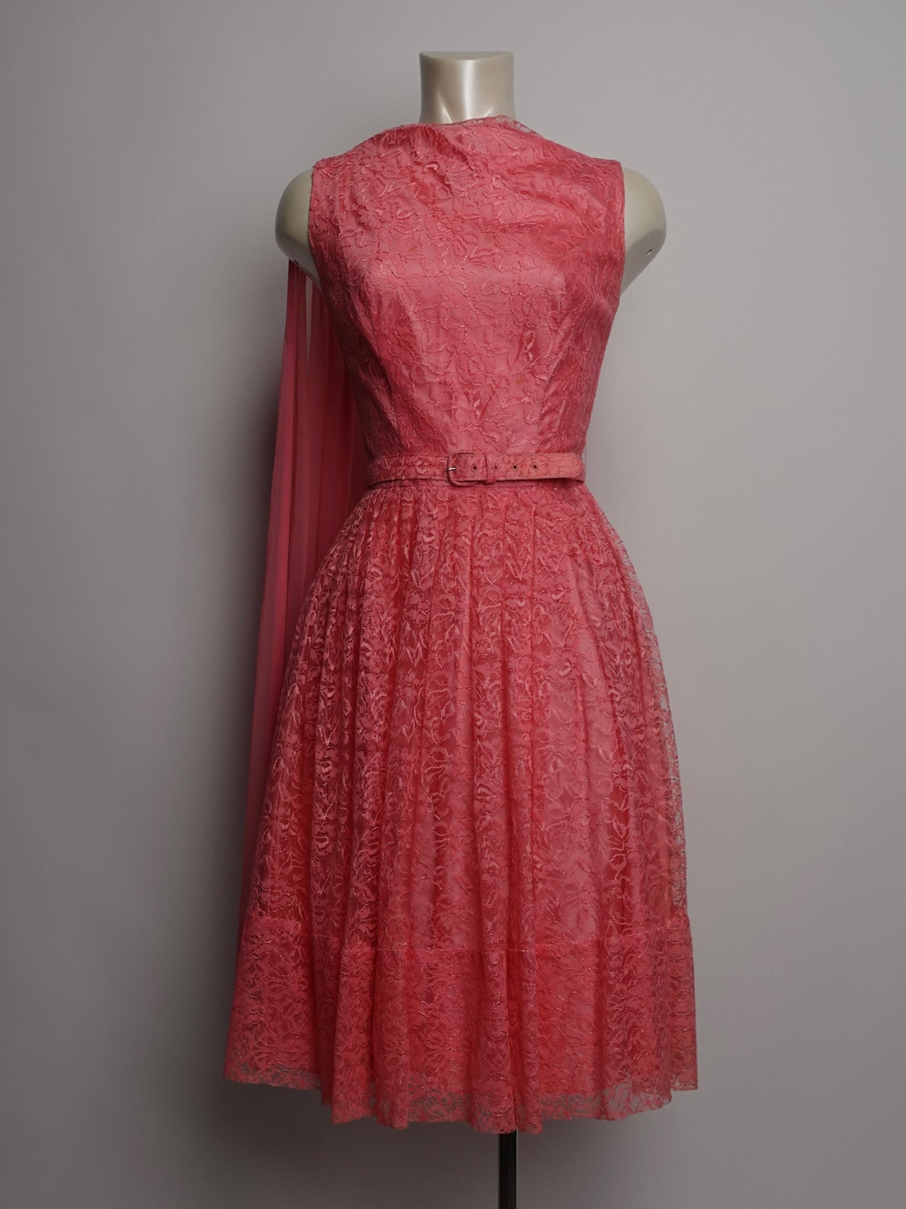 1950S - LACE PARTY/SPECIAL OCCASION DRESS