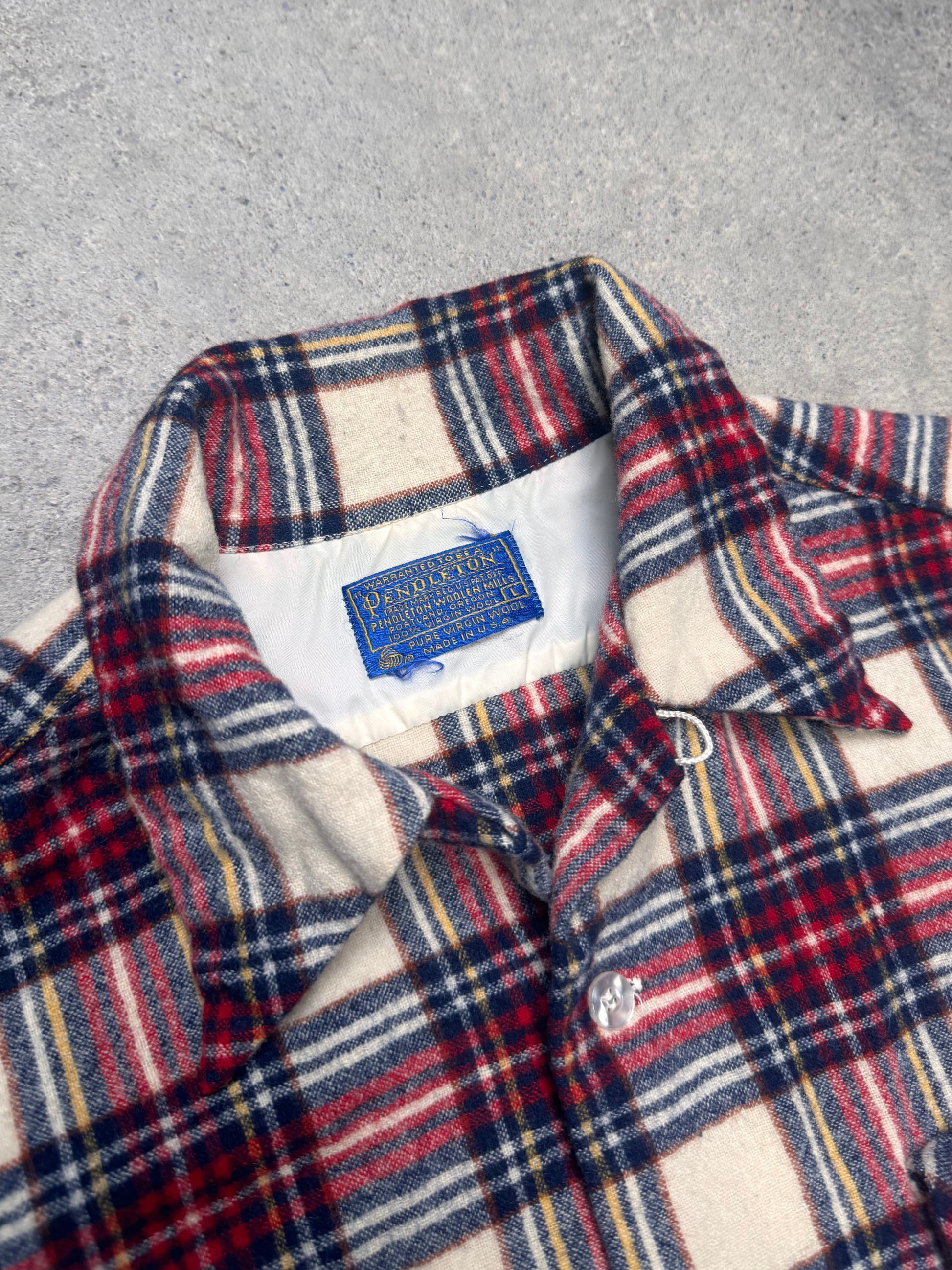 Pendleton Plaid Flannel Button-Up Shirt (M)