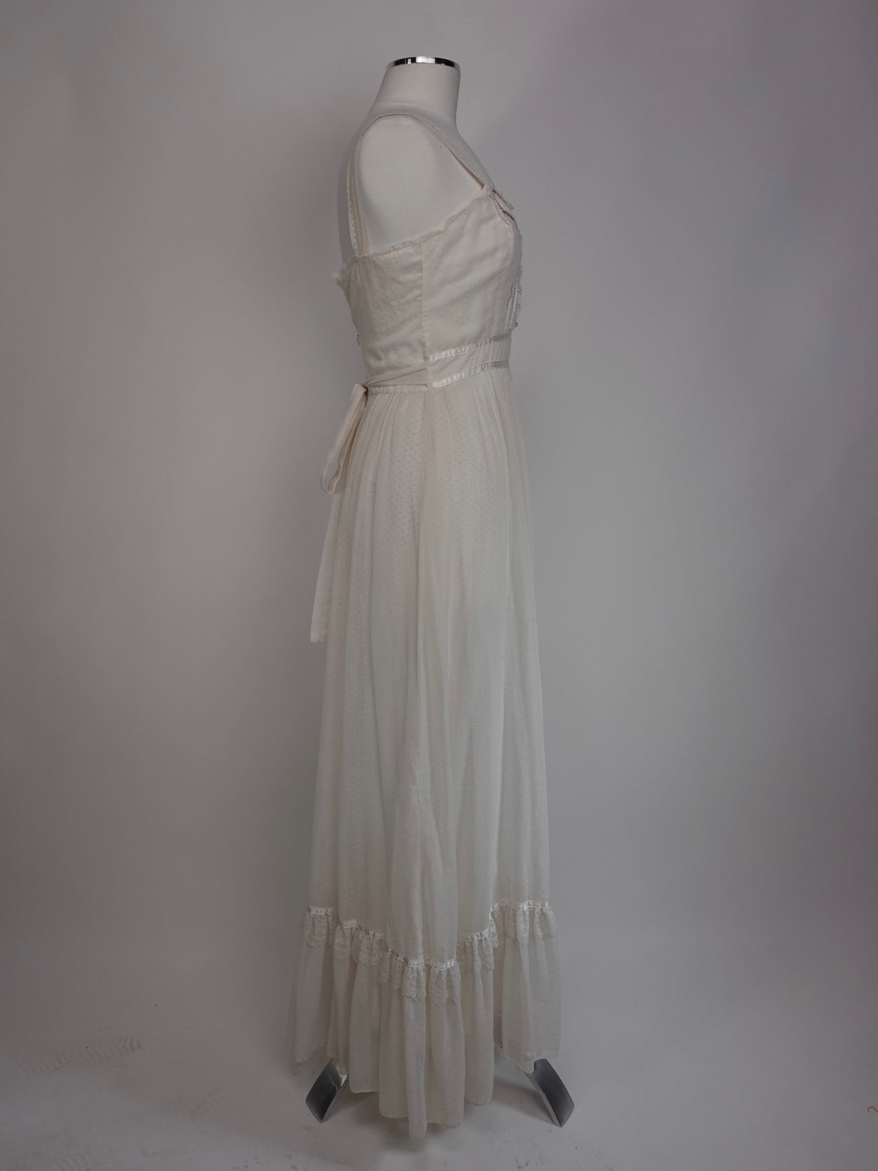 1970S - GUNNE SAX WHITE SLEEVELESS COTTAGE CORE DRESS