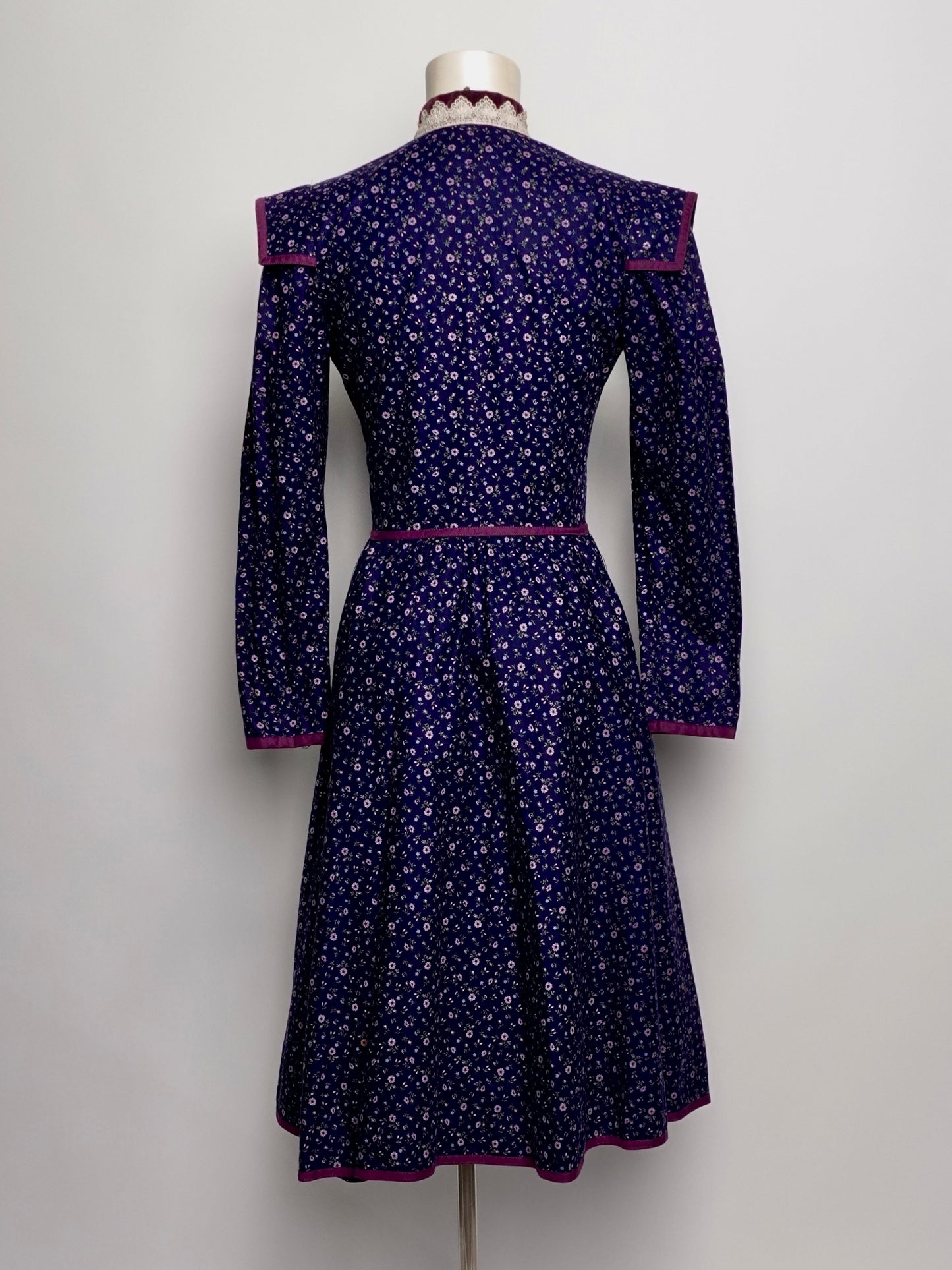 1970S - GUNNE SAX GOLD LABEL FLORAL PATTERN DRESS