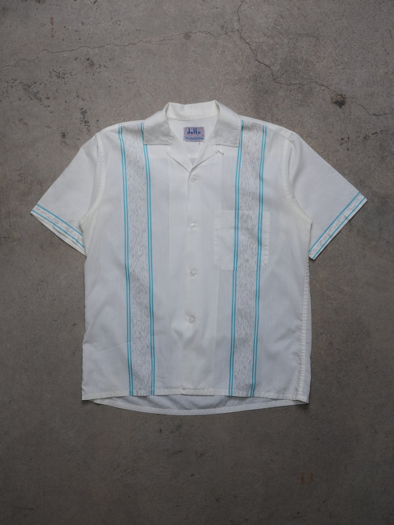 Vintage 1960s - Delta Brand Short Sleeve Shirt