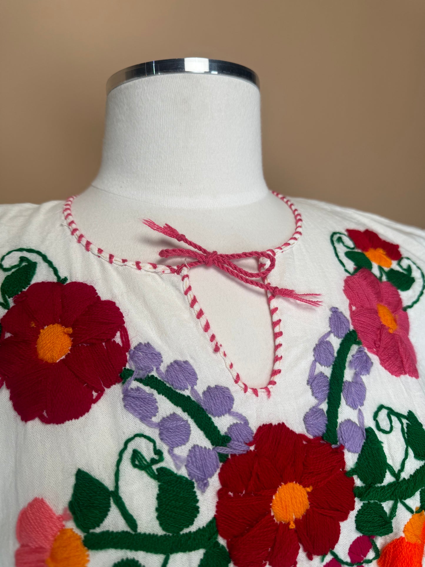 1970s - Vintage Hand Embroidered Mexican Blouse