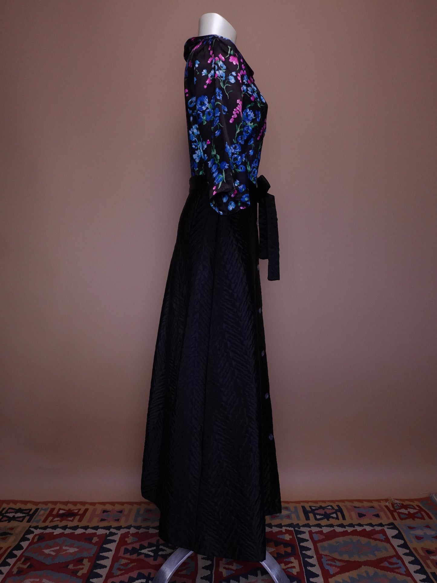 1970s/80s - Vanity Fair Floral Silk & Velvet Dressing Gown