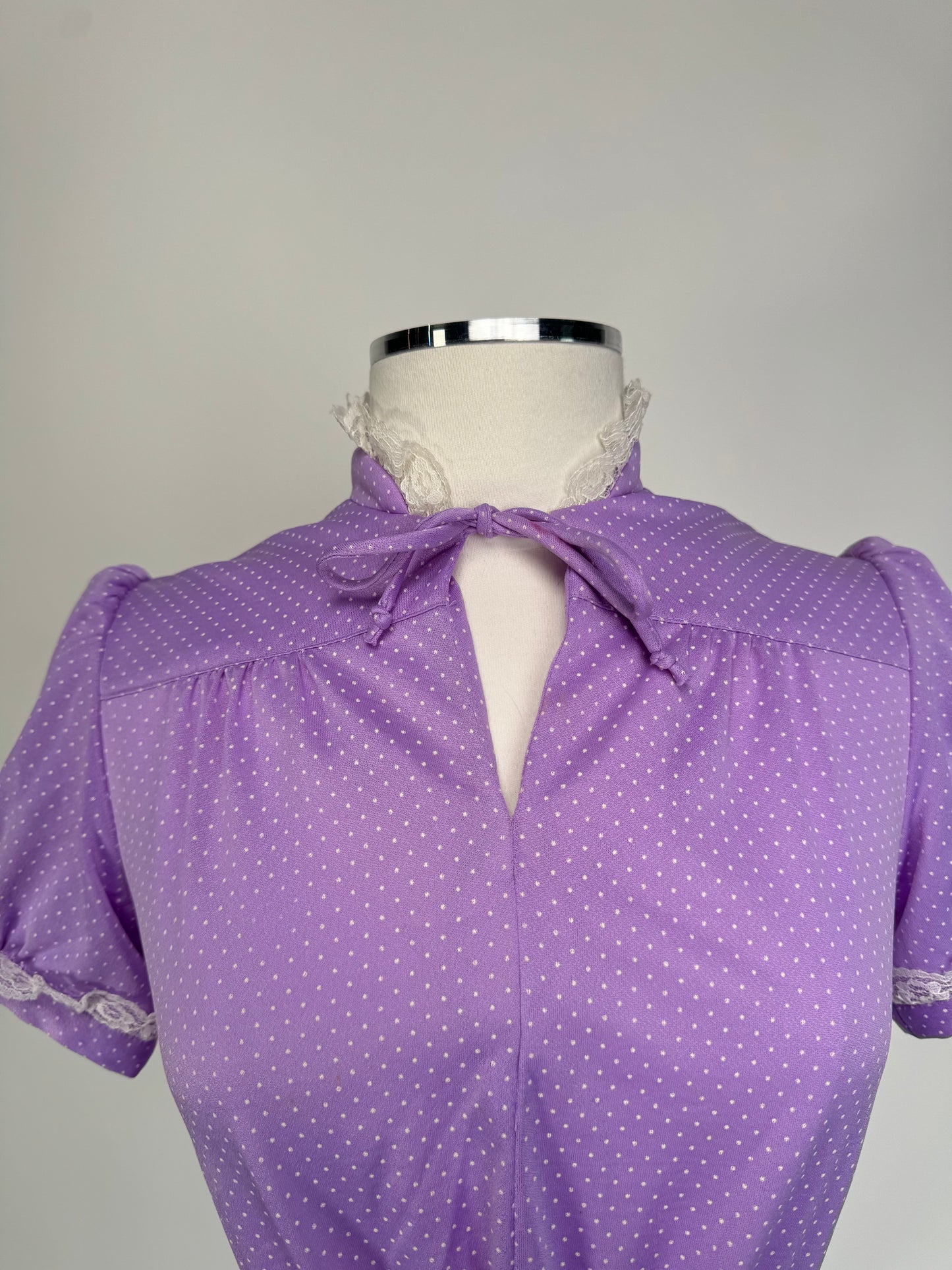 1970S - PURPLE MICRO DOT LACE TRIM SQUARE DANCING DRESS
