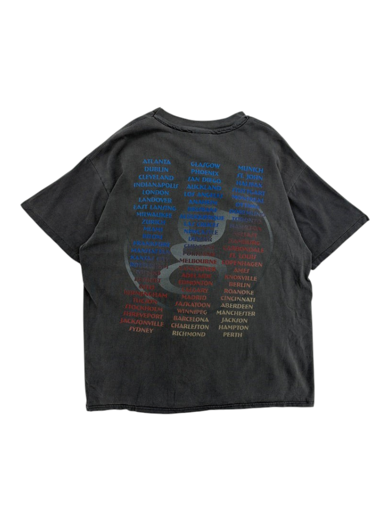 Exile Vintage black 1990s Garth Brooks World Tour t-shirt with city list graphic on the back