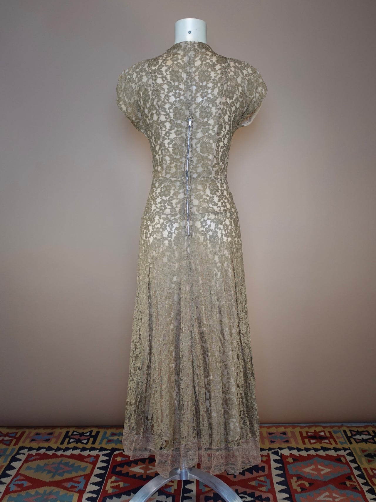 1940S - CHAMPAGNE FLORAL LACE TEA DRESS