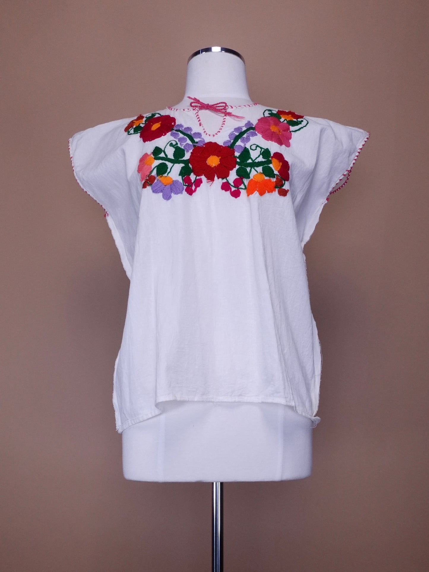 1970s - Vintage Hand Embroidered Mexican Blouse