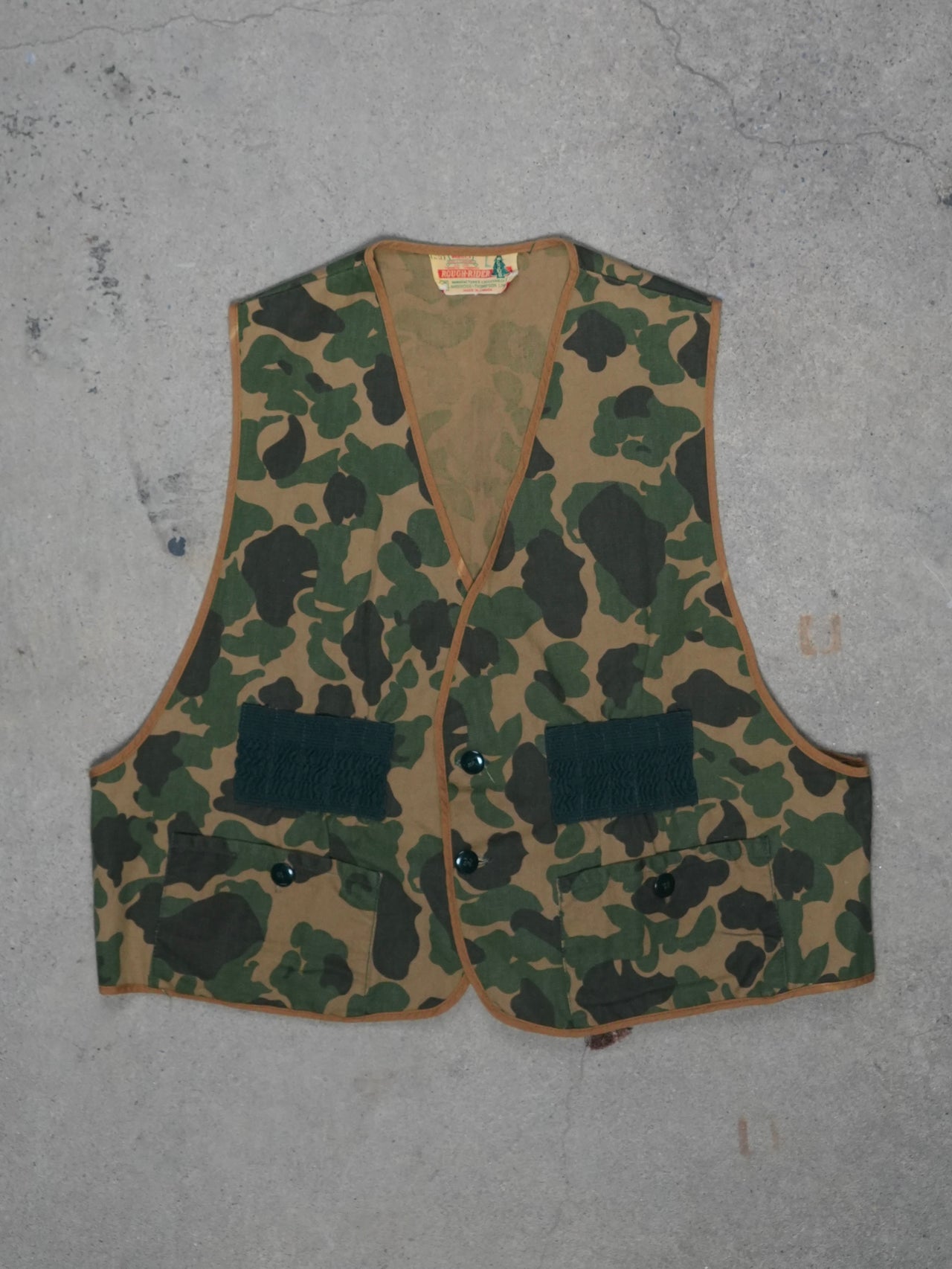 1960S - CAMO HUNTING/FISHING VEST