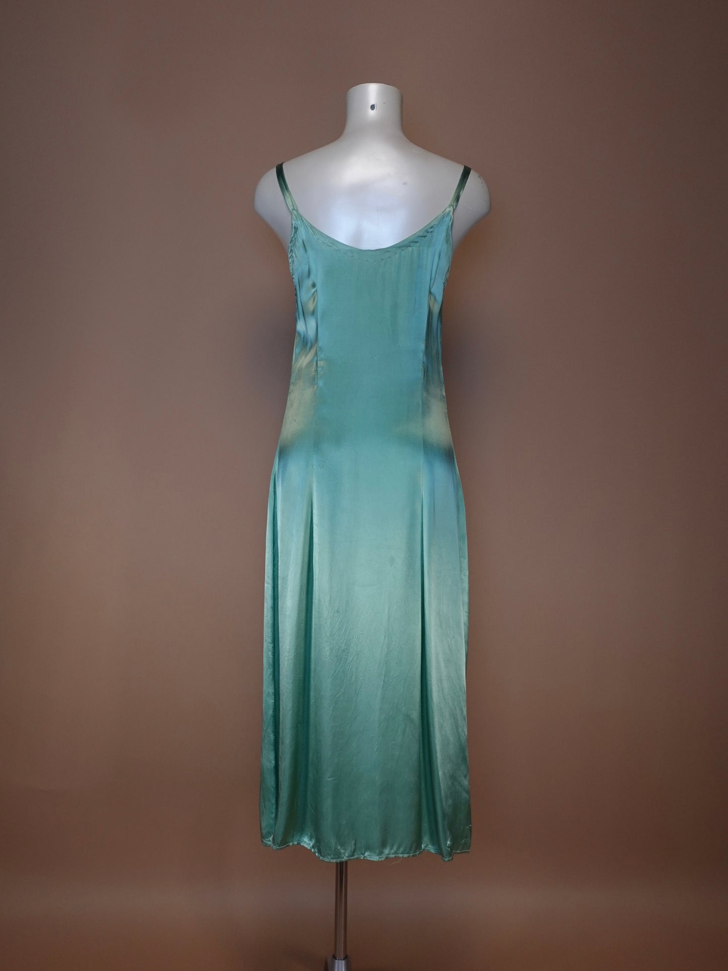 1940S - EMERALD GREEN SILK SATIN SLIP