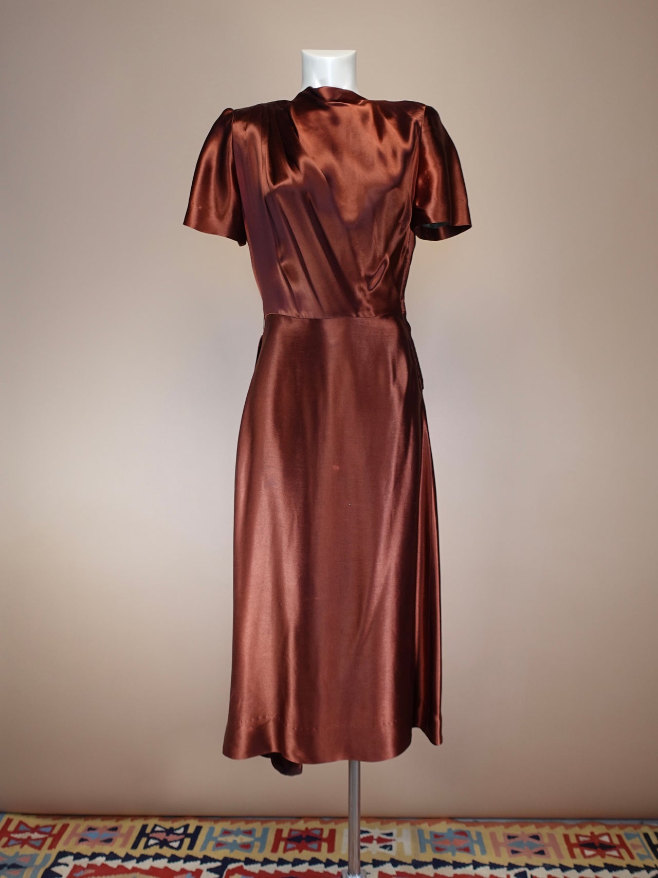 1940S - SILKY COPPER LIQUID SATIN FLUTTER SLEEVE WRAP GOWN
