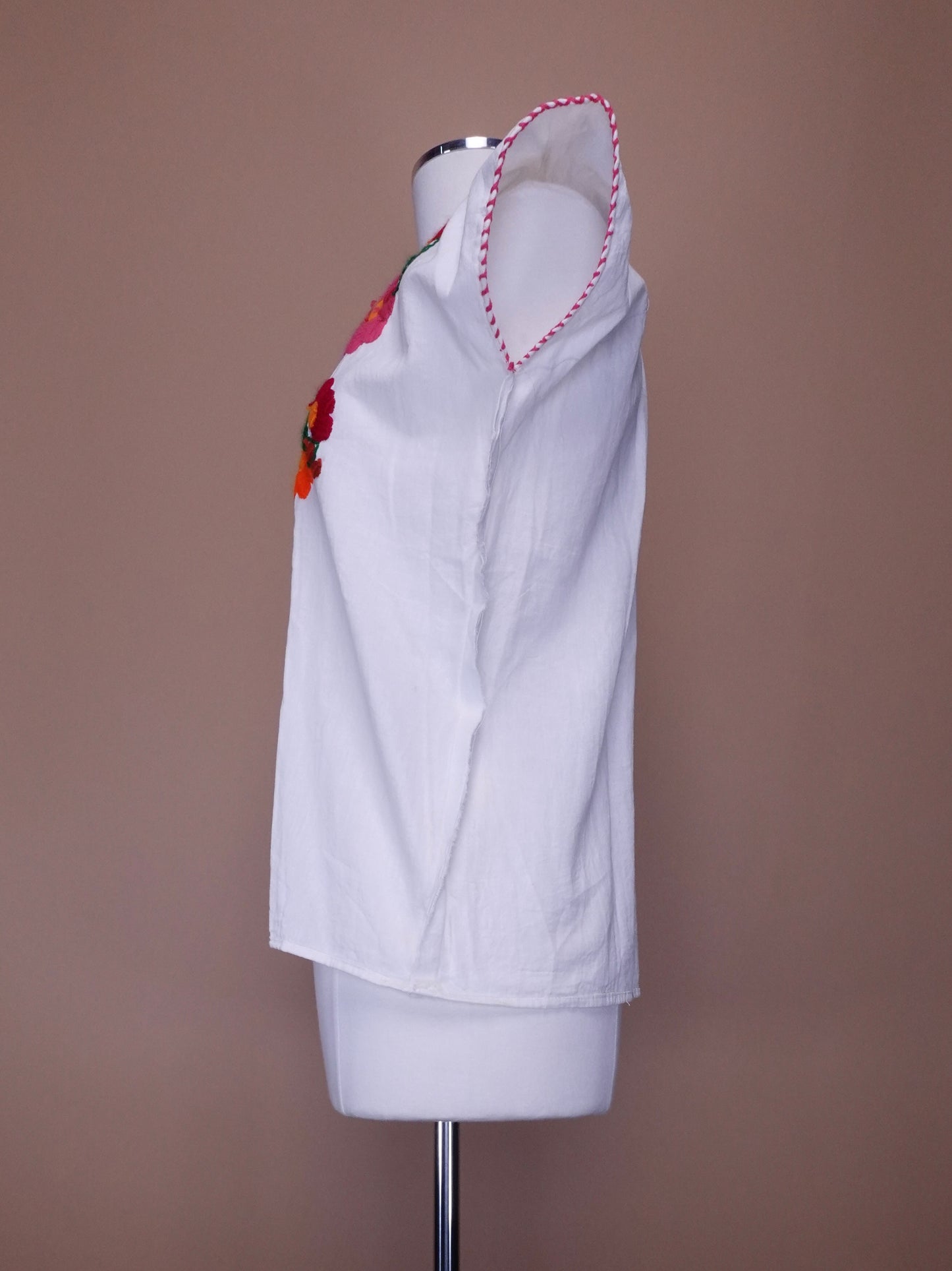 1970s - Vintage Hand Embroidered Mexican Blouse