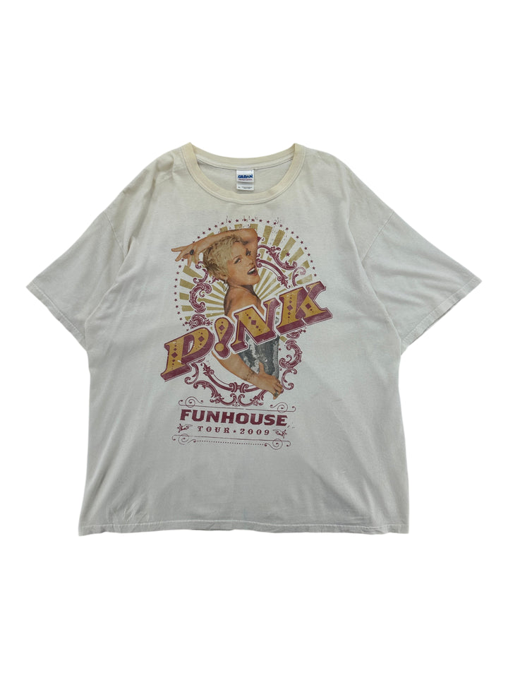 2009 Pink Funhouse Tour T-shirt