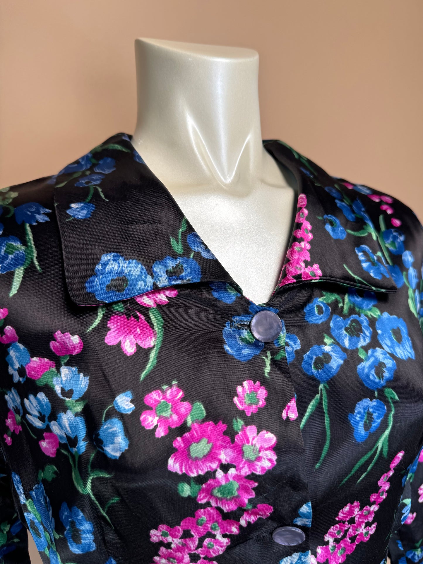 1970s/80s - Vanity Fair Floral Silk & Velvet Dressing Gown