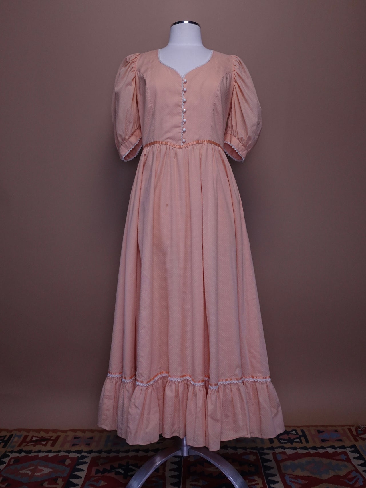 1960s - Baby Pink Swiss Dot Dress With Lace Detailing & Mother of Pear Buttons