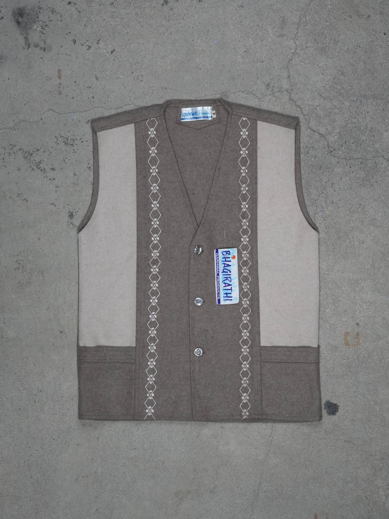 1980S/1990S - GARHWAL PRODUCTS BHAGIRATHI WOOL VEST