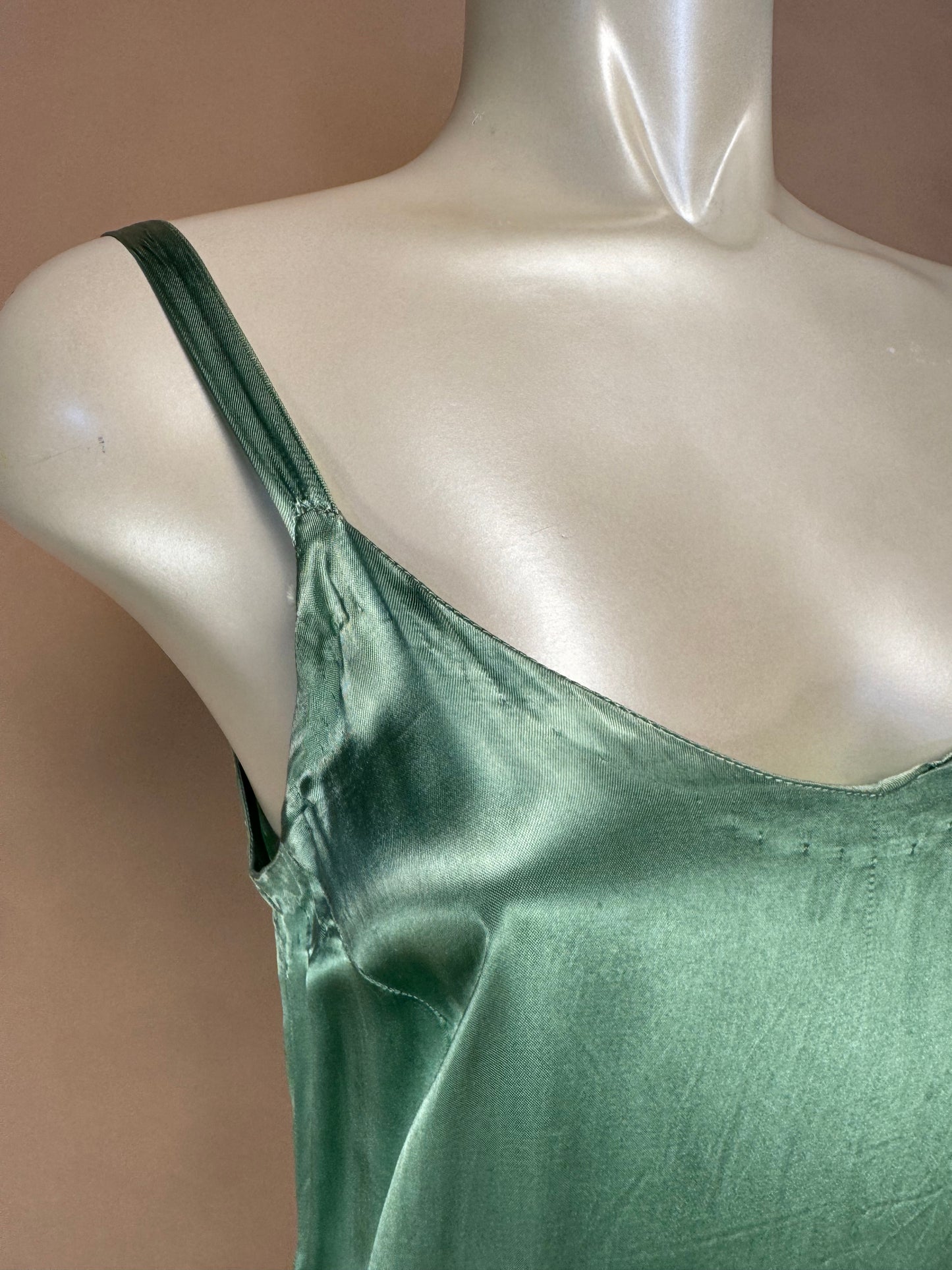 1940S - EMERALD GREEN SILK SATIN SLIP
