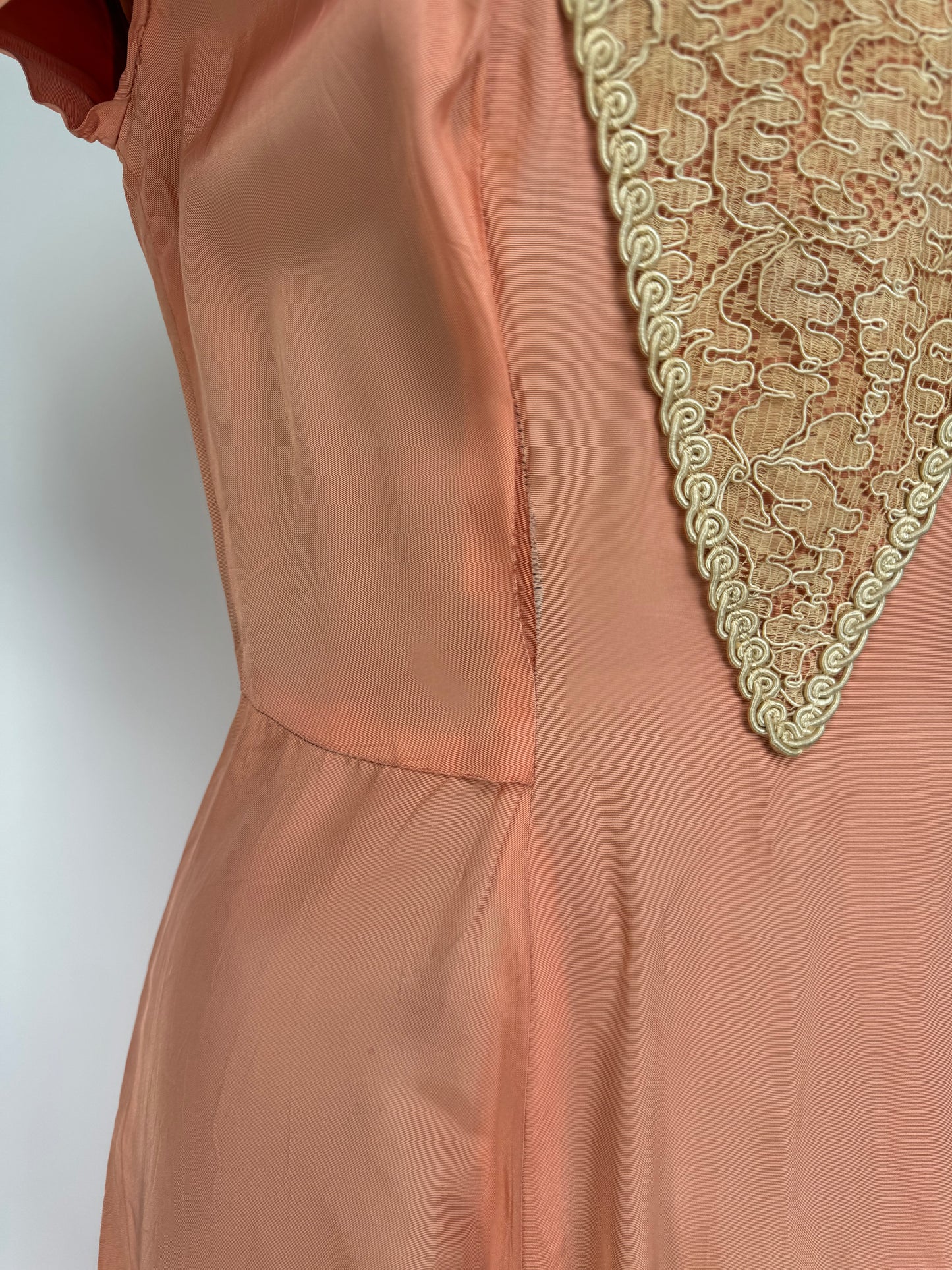1930S/40S - PINK/APRICOT SILK/SATIN NIGHTGOWN