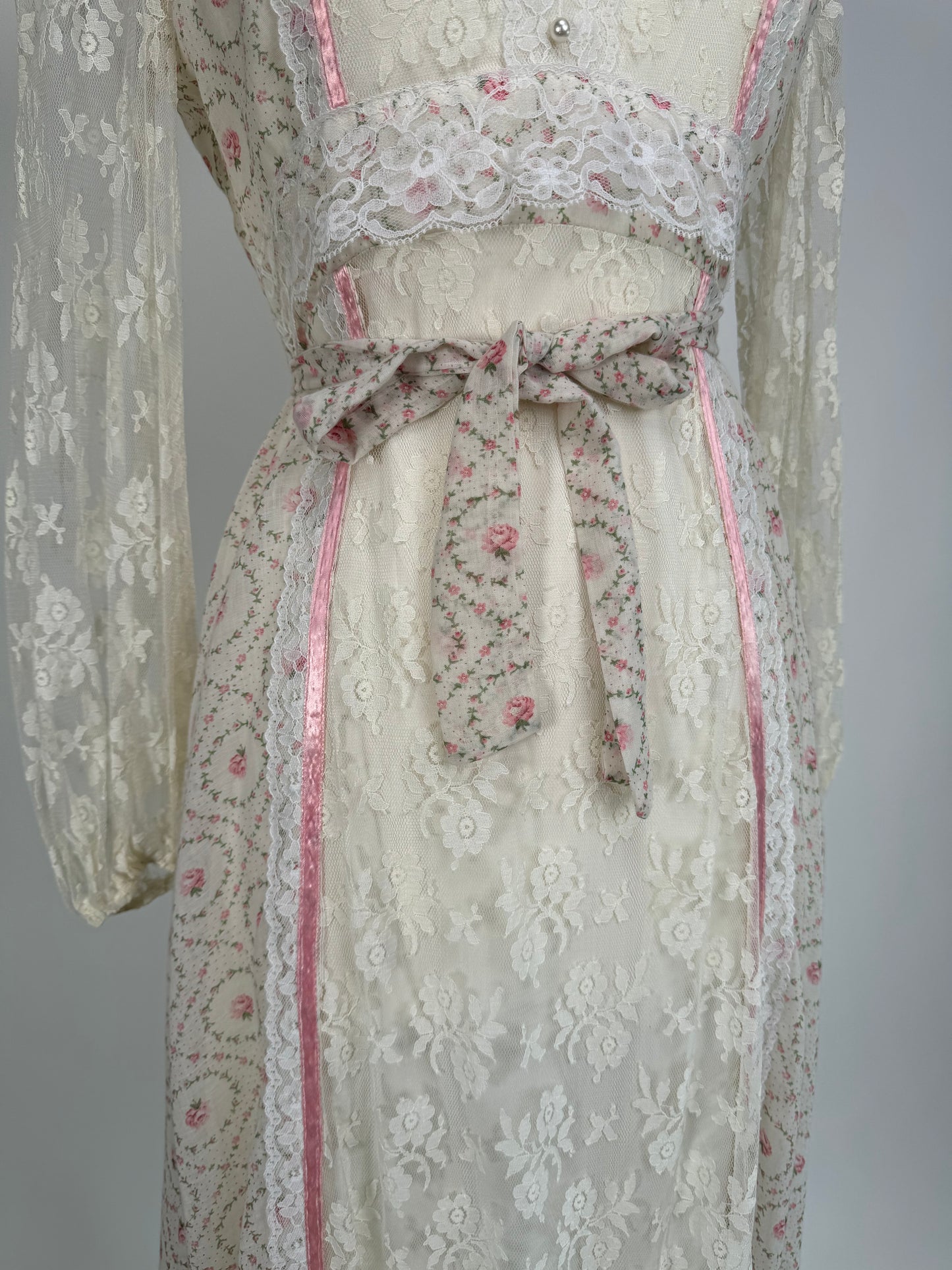 1970S - PRARIE GIRL LACE GUNNE SAX STYLE DRESS