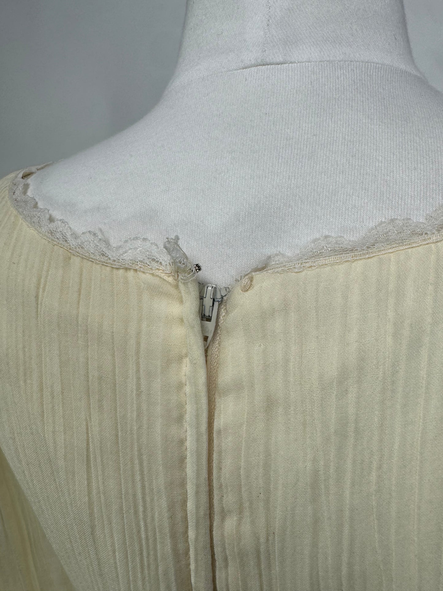 1970S - GUNNE SAX STYLE SHEER LACE DRESS