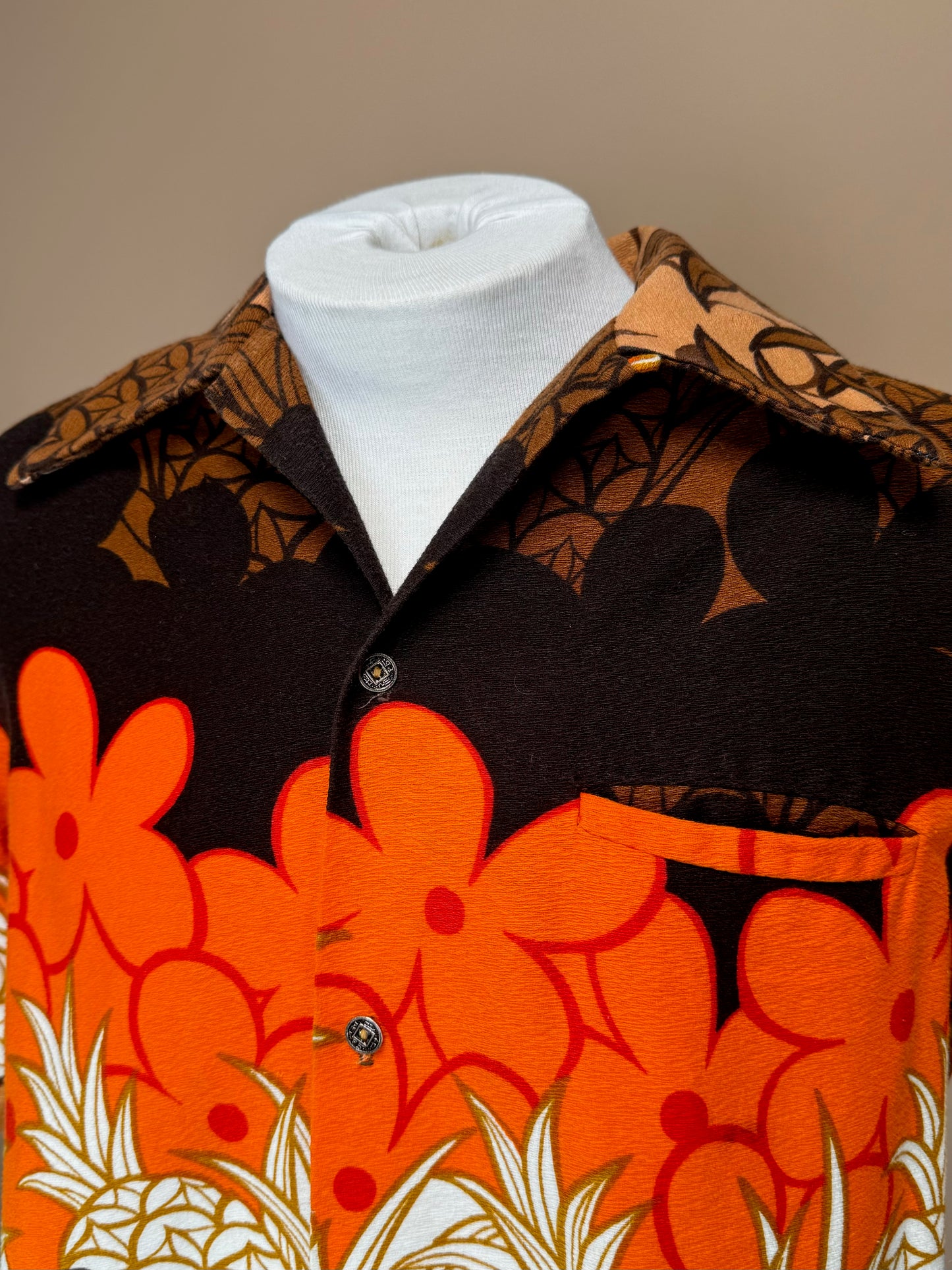 1960s - Polynesian Bazaar Waikiki Hawaii Orange Bar Cloth Hawaiian Shirt